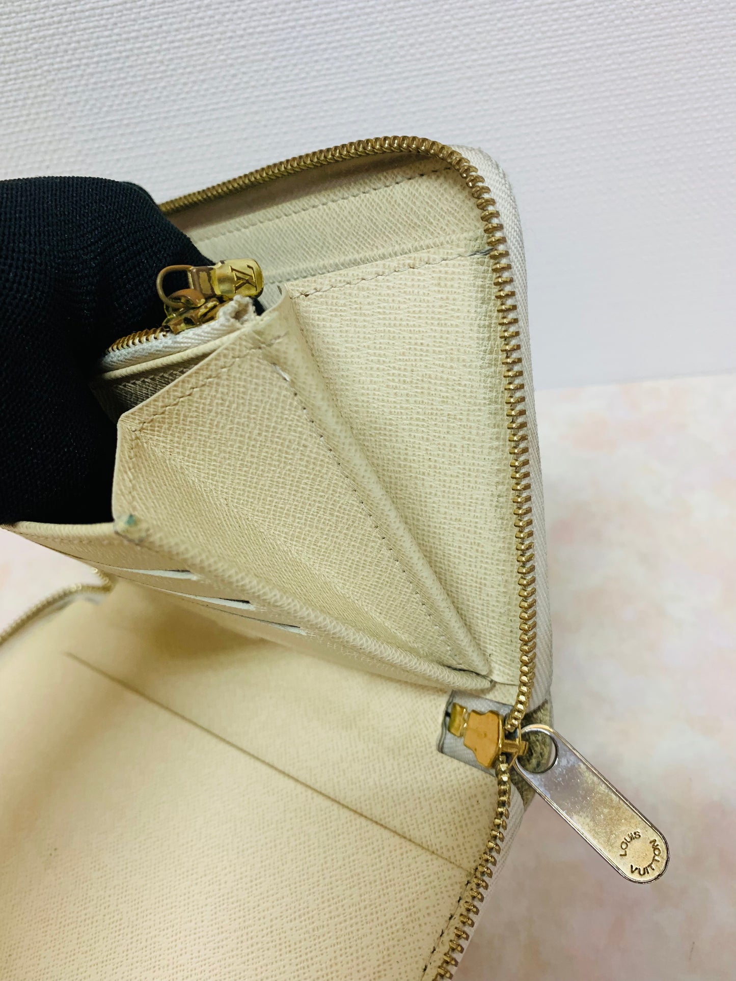 LOUIS VUITTON Damier Azur Zippy Wallet Organizer