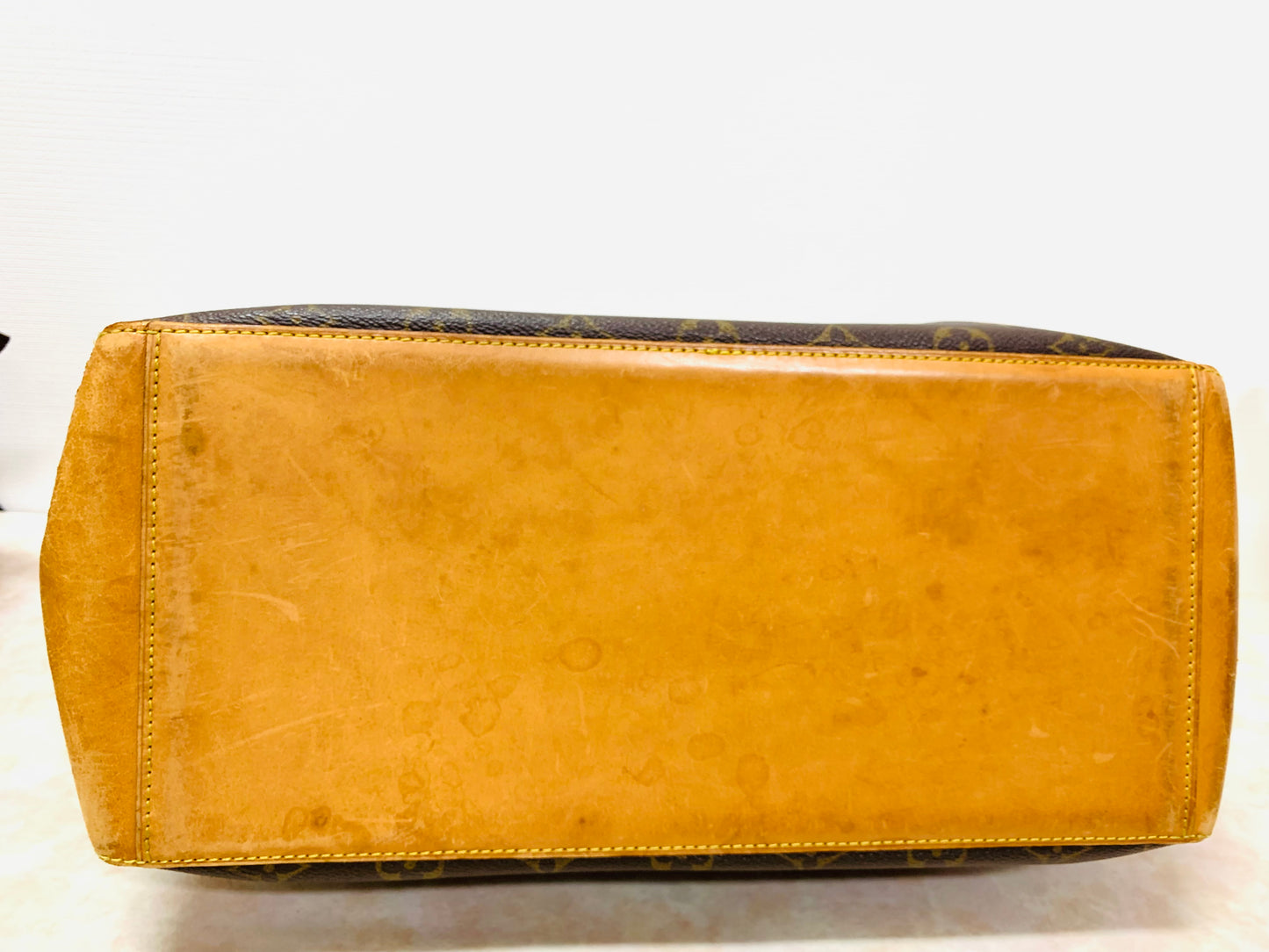 LOUIS VUITTON Cabas Mezzo Tote Bag