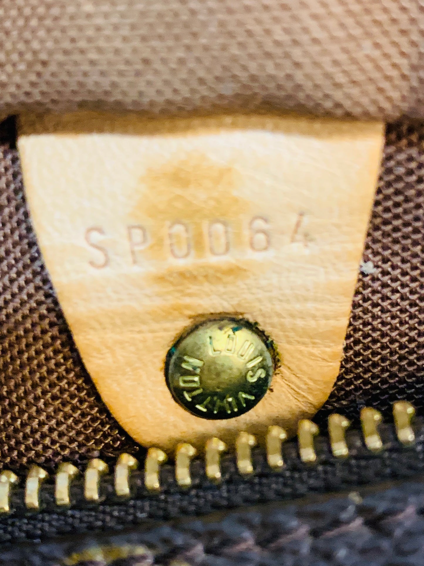 LOUIS VUITTON SPEEDY 25