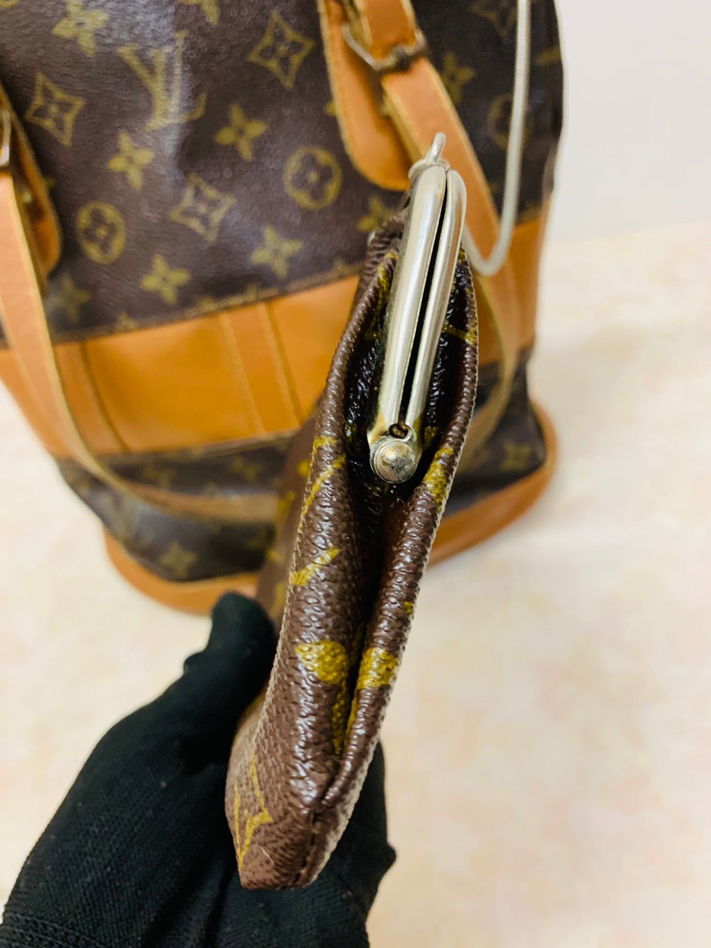 LOUIS VUITTON Bucket PM French &Co with Kiss lock pouch