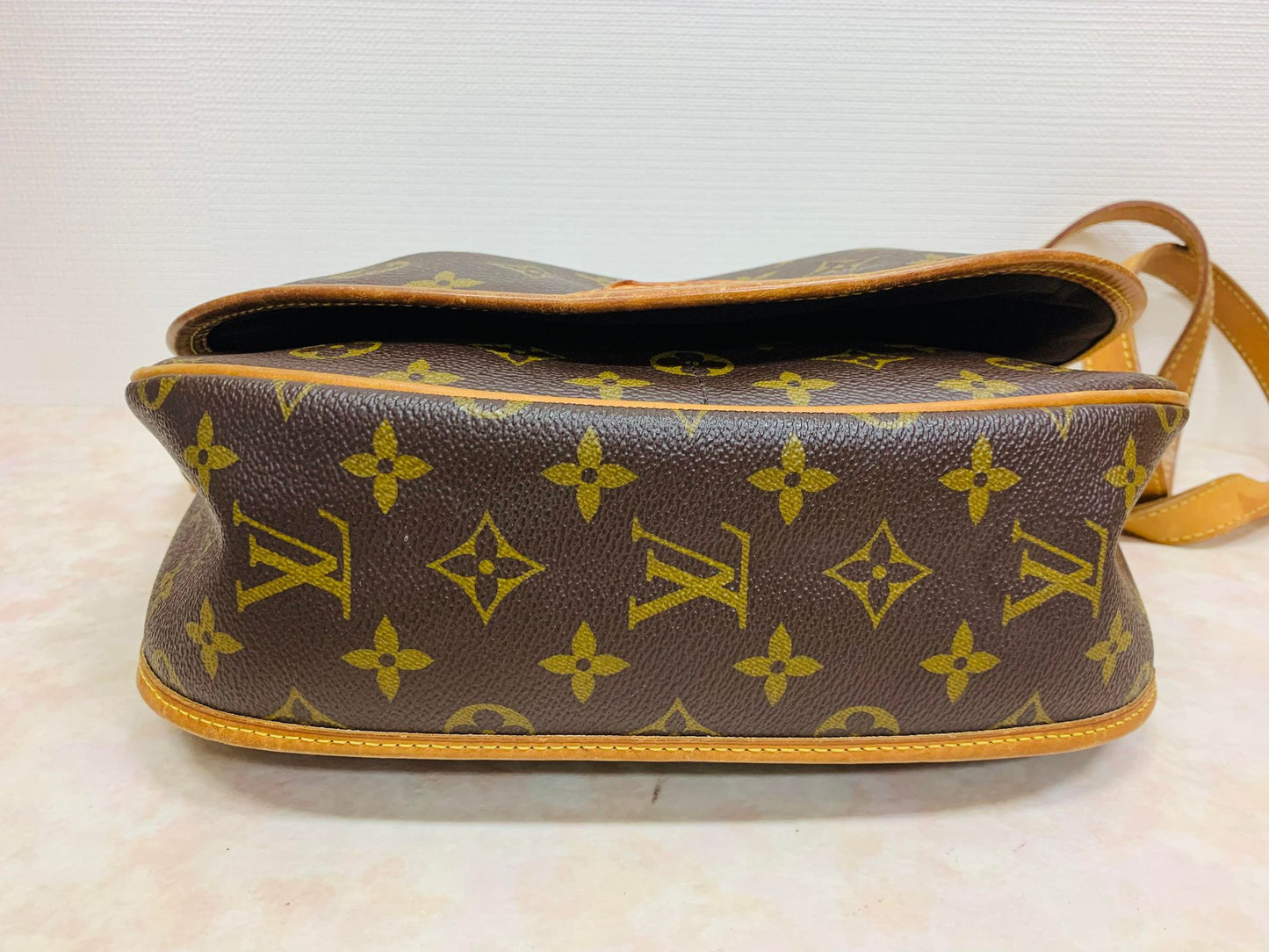 LOUIS VUITTON MINILMONTANT PM