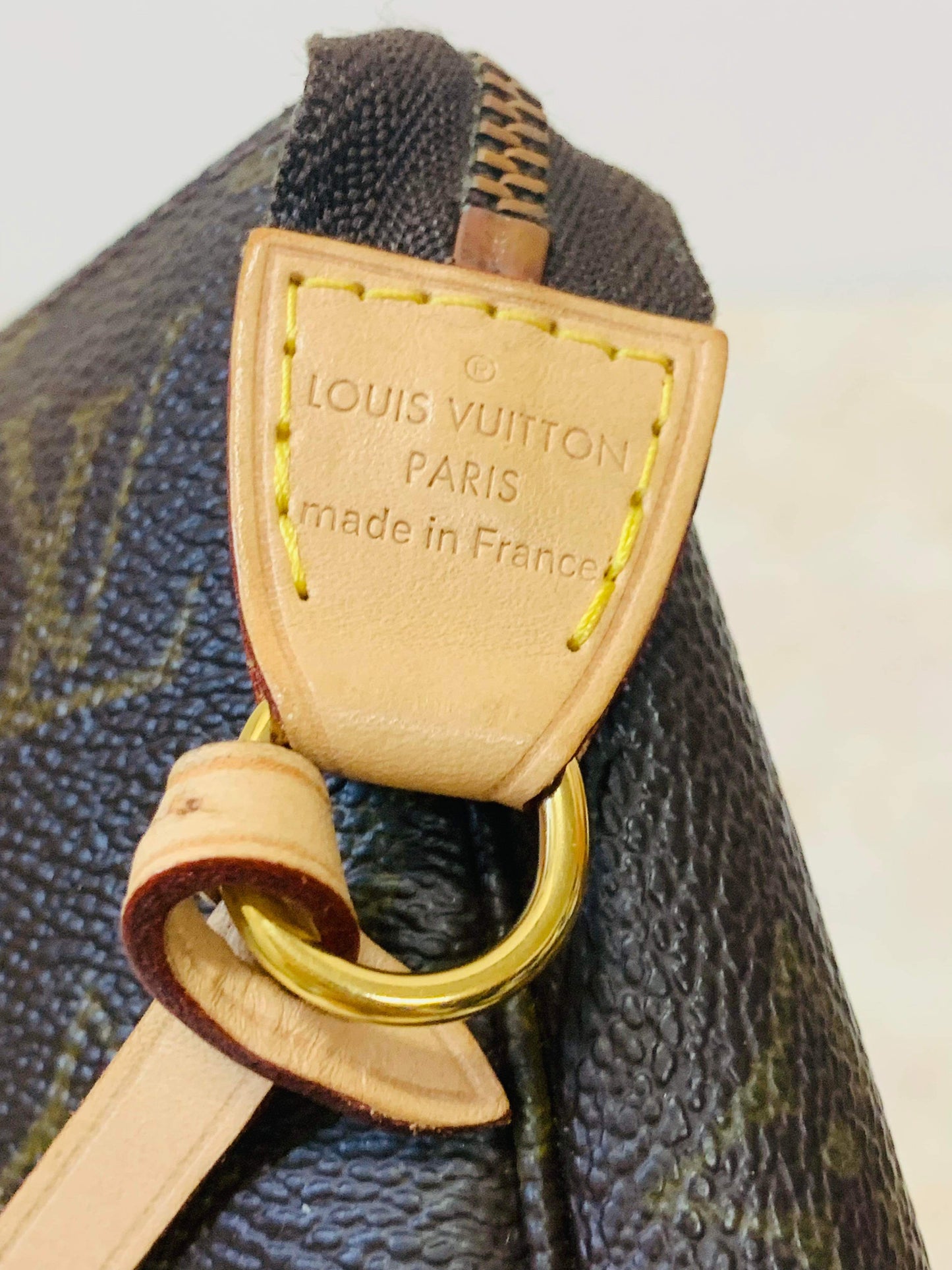 LOUIS VUITTON POCHETTE ACCESSORIES
