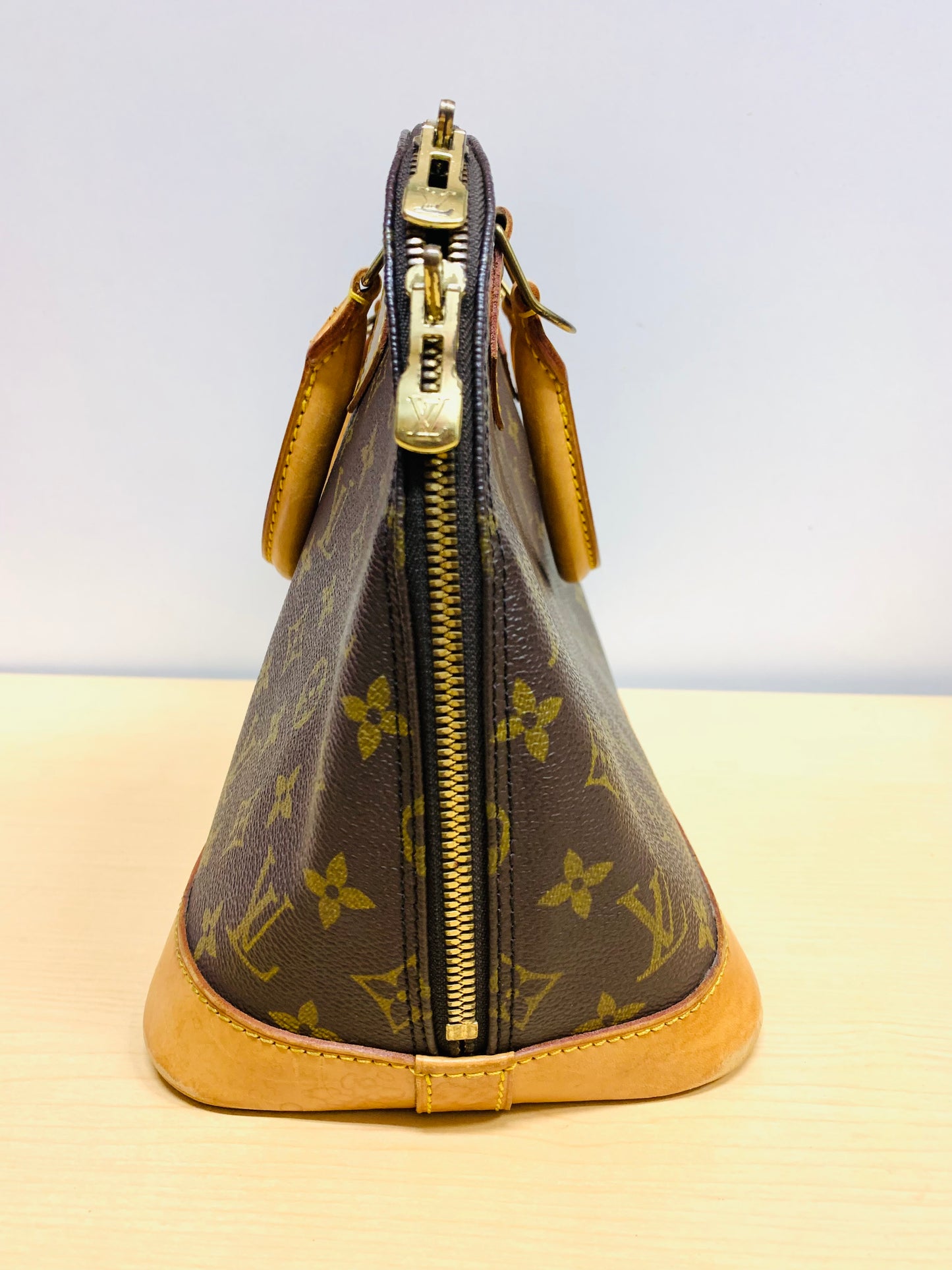 LOUIS VUITTON Alma PM Monogram