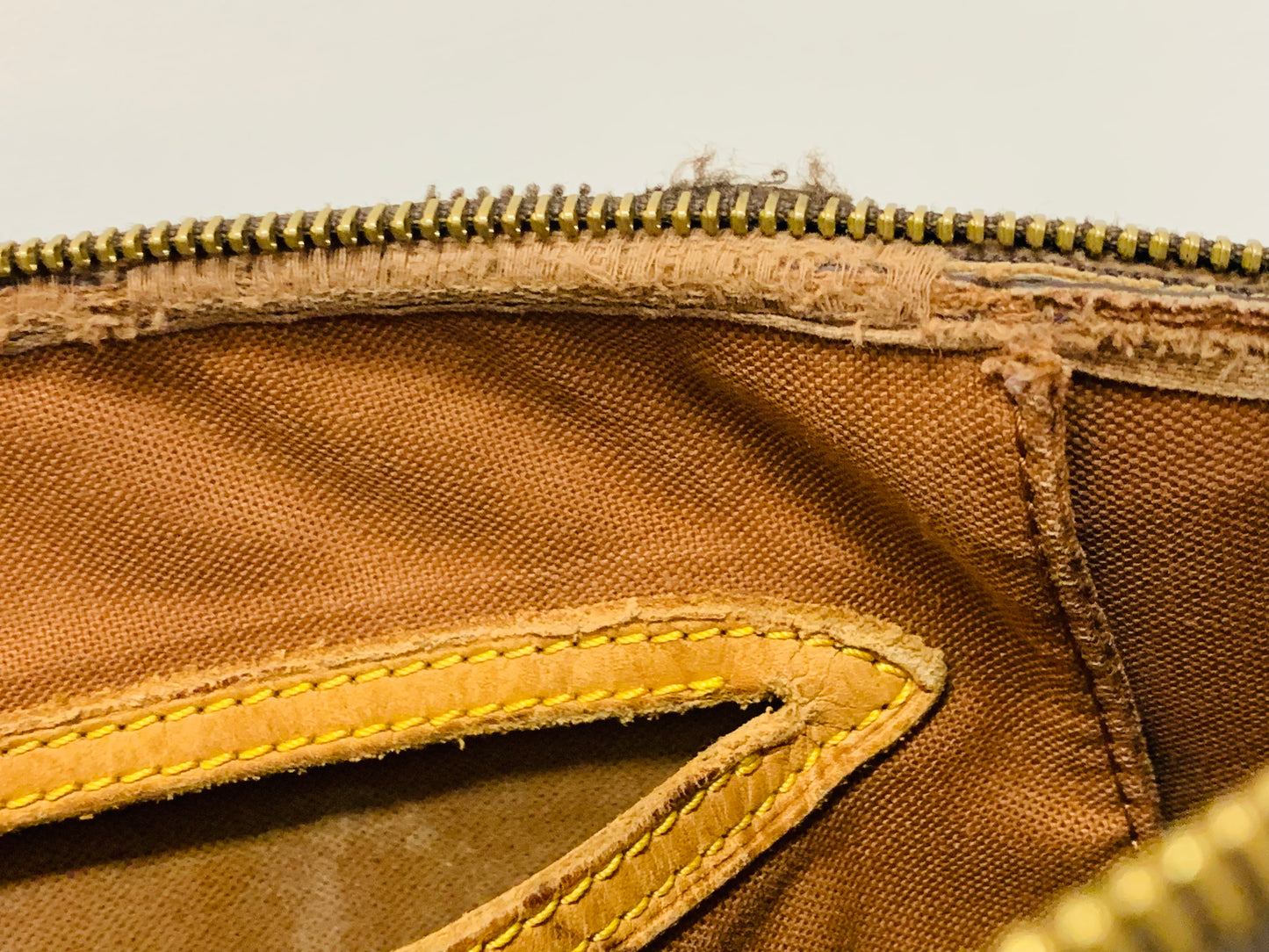 LOUIS VUITTON SAC BALLAD