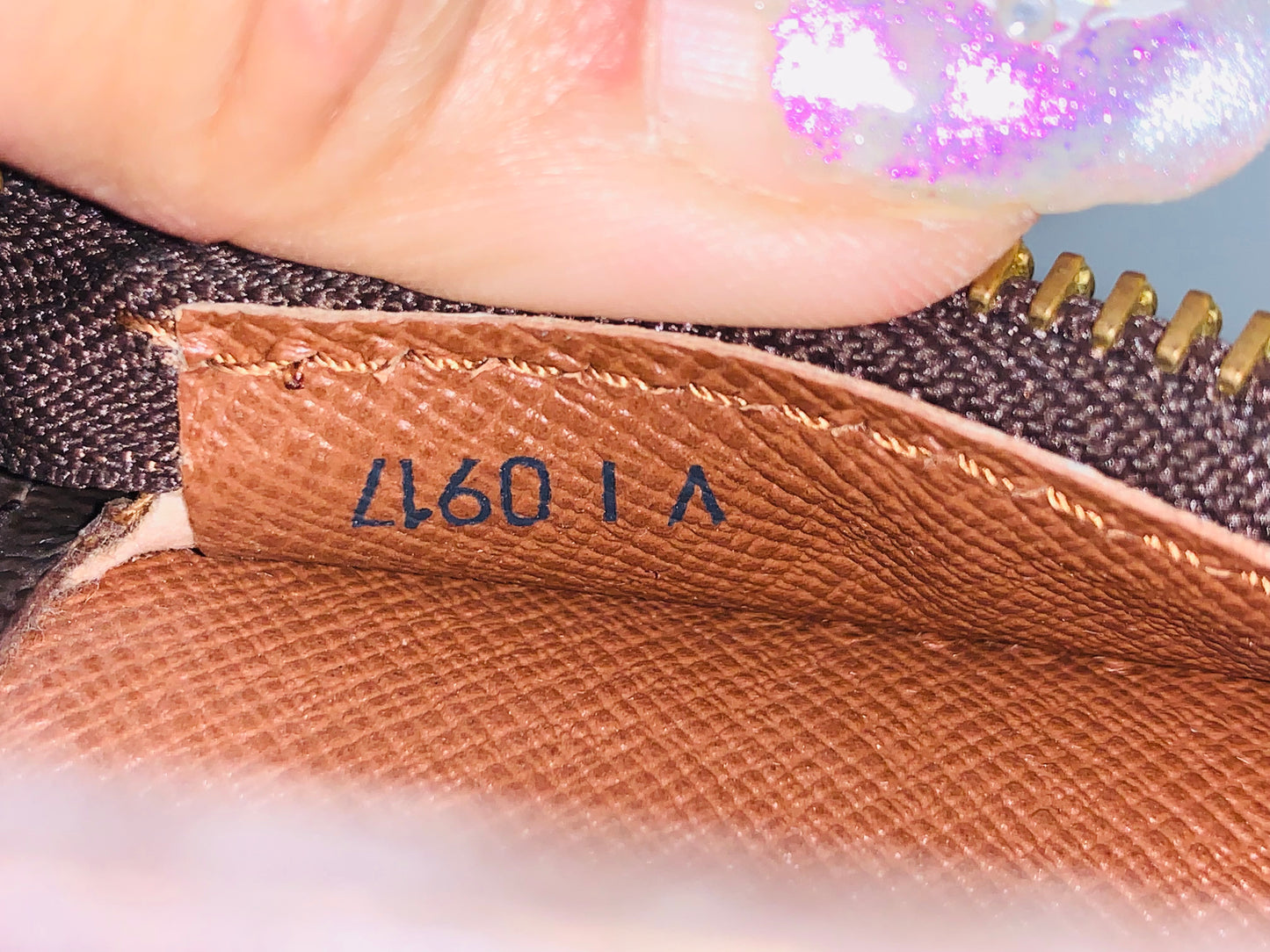 LOUIS VUITTON BABYLON TOTE BAG