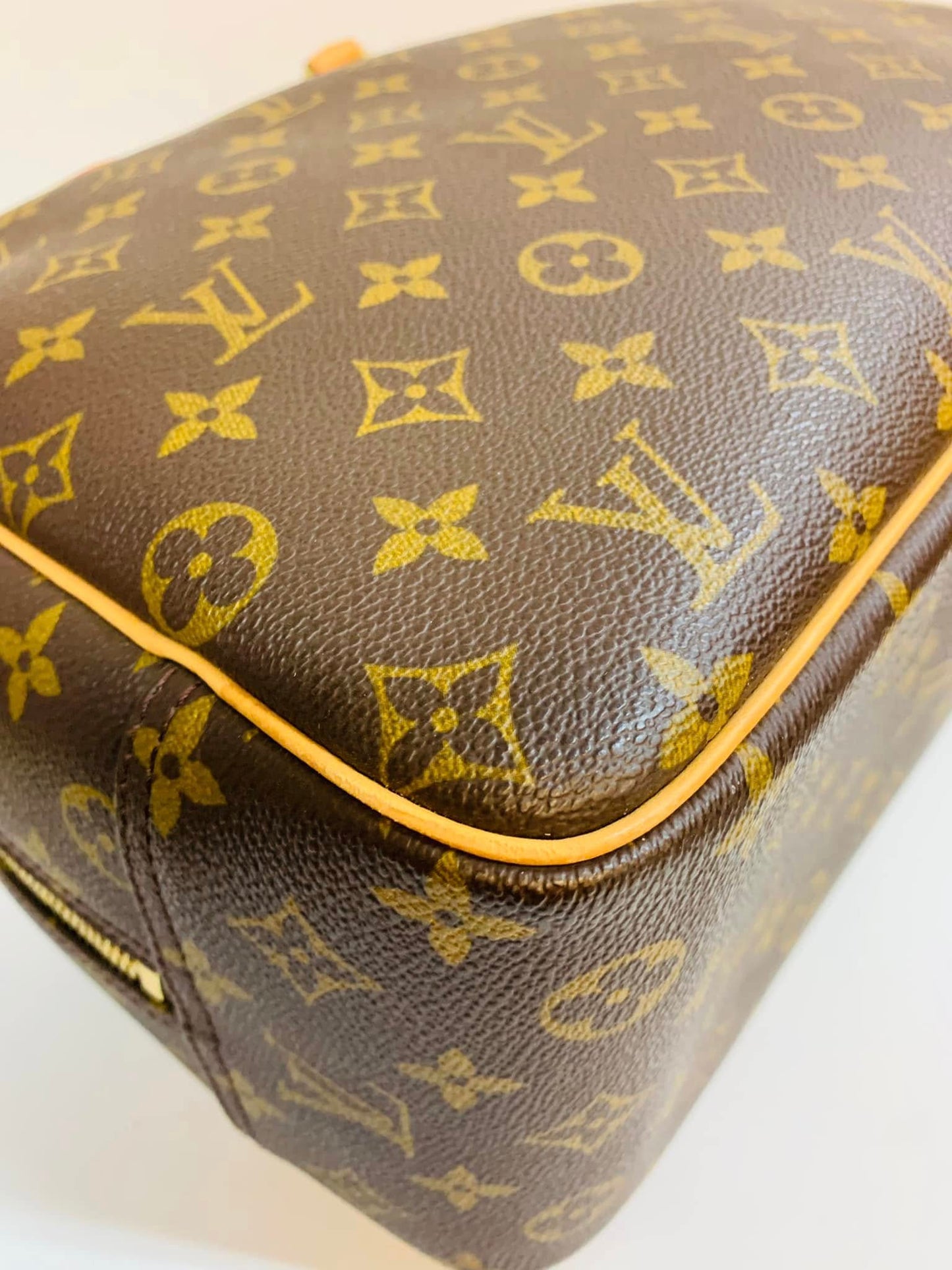 Authentic Louis Vuitton Deauville