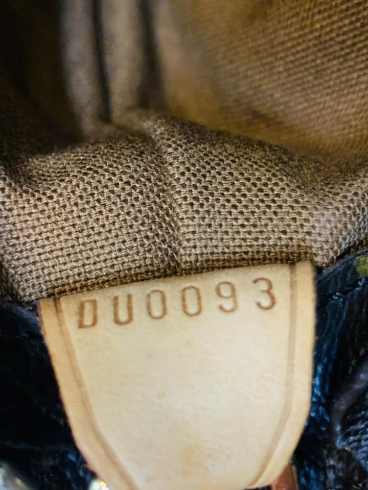 LOUIS VUITTON CABAS MEZZO