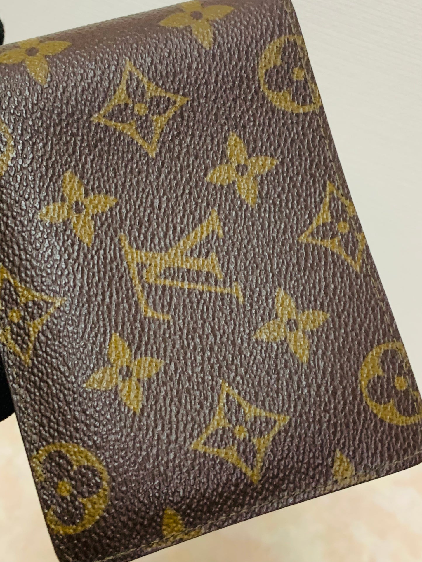 LOUIS VUITTON Vintage Bi-fold mens wallet