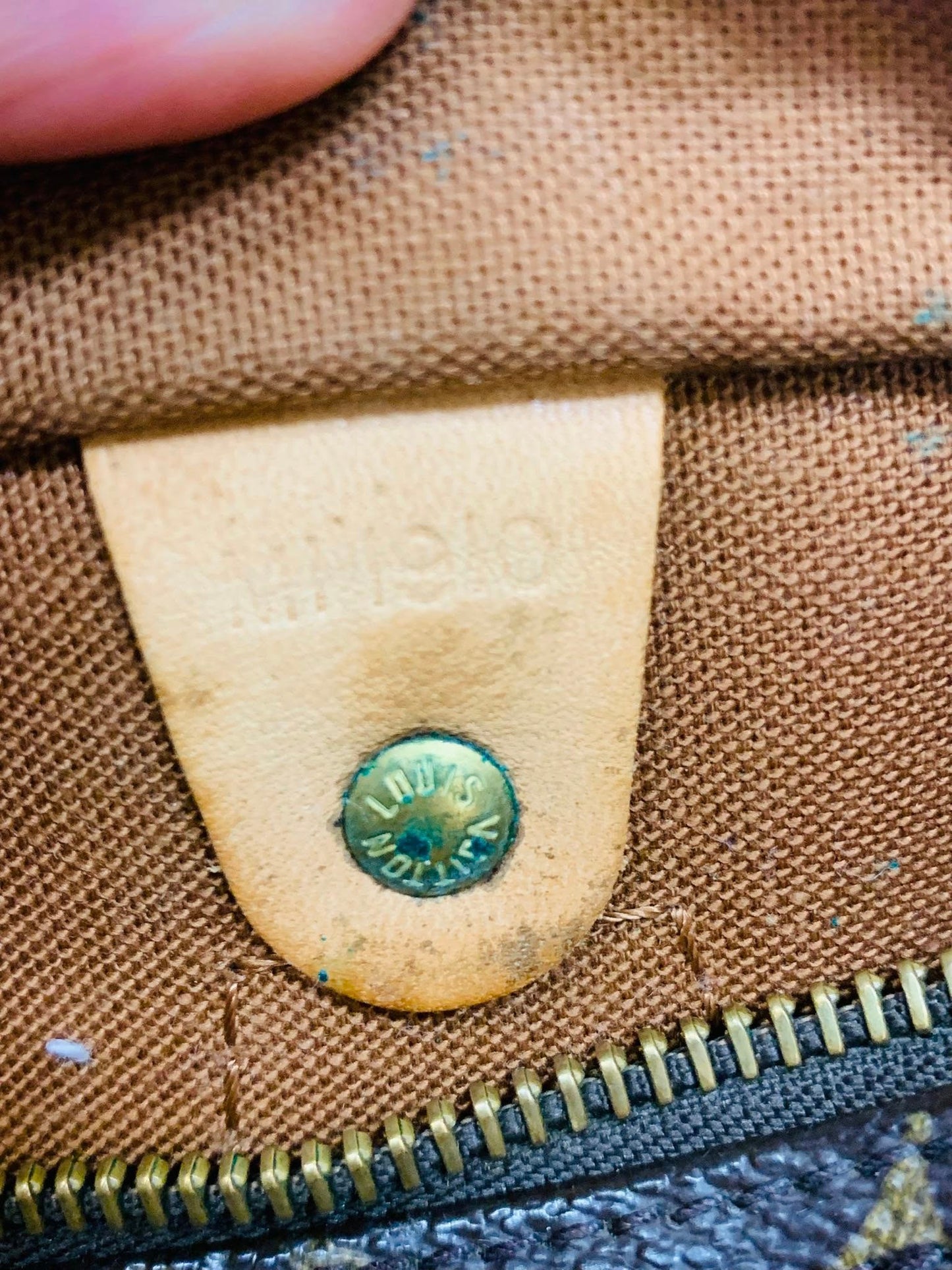 Louis Vuitton Speedy 25