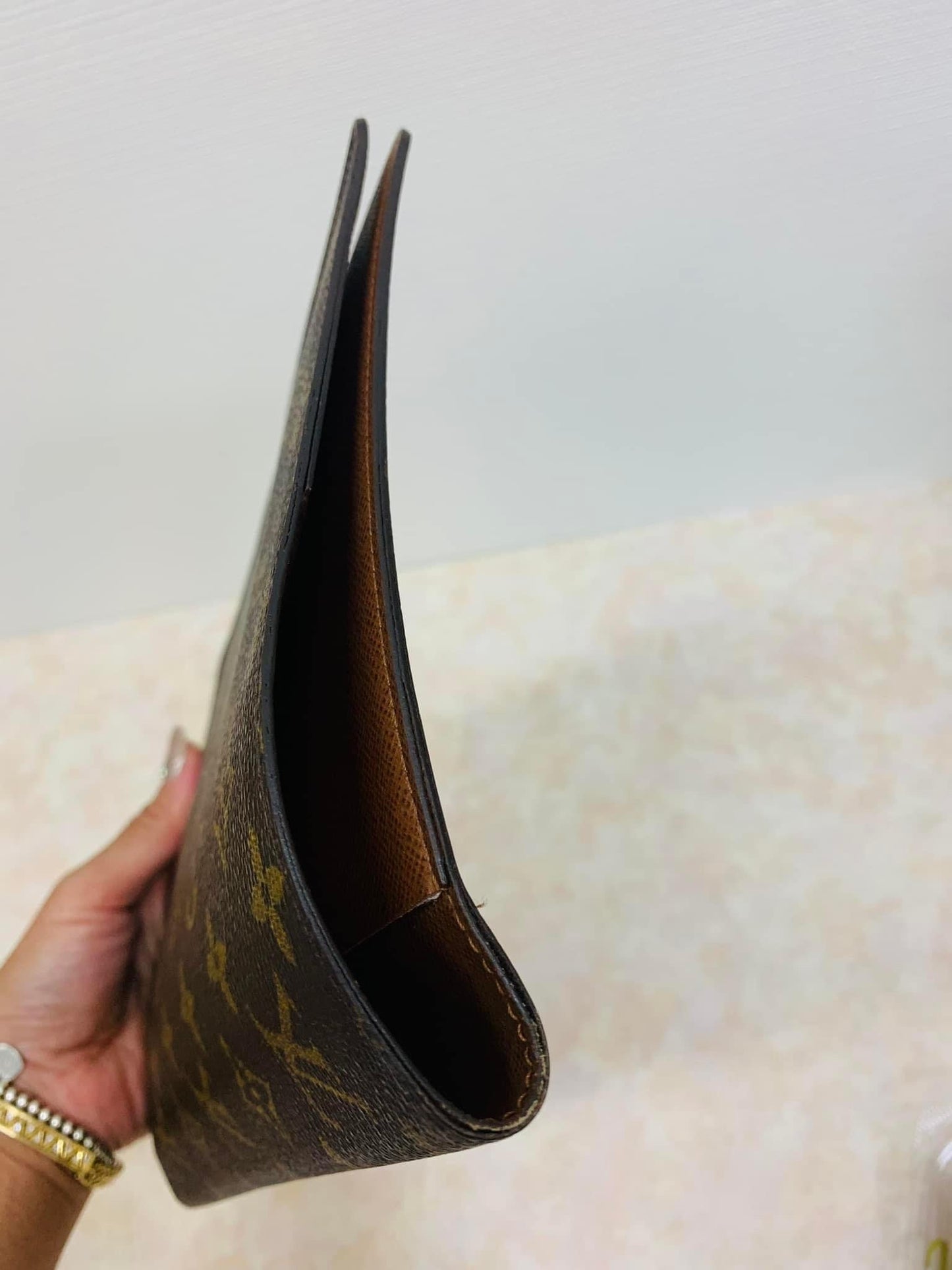 LOUIS VUITTON DESK AGENDA