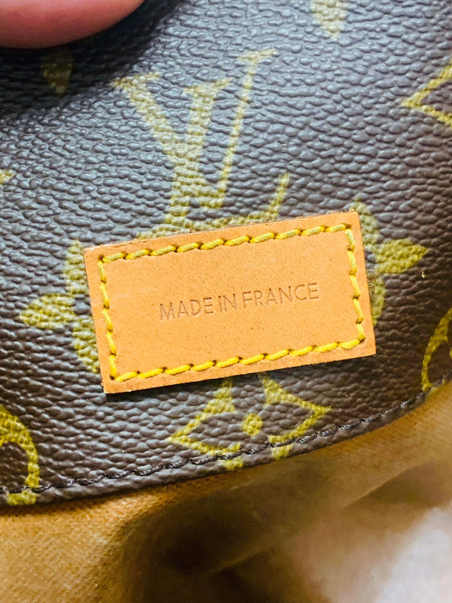 LOUIS VUITTON SAC SHOPPING TOTE BAG WITH POUCH