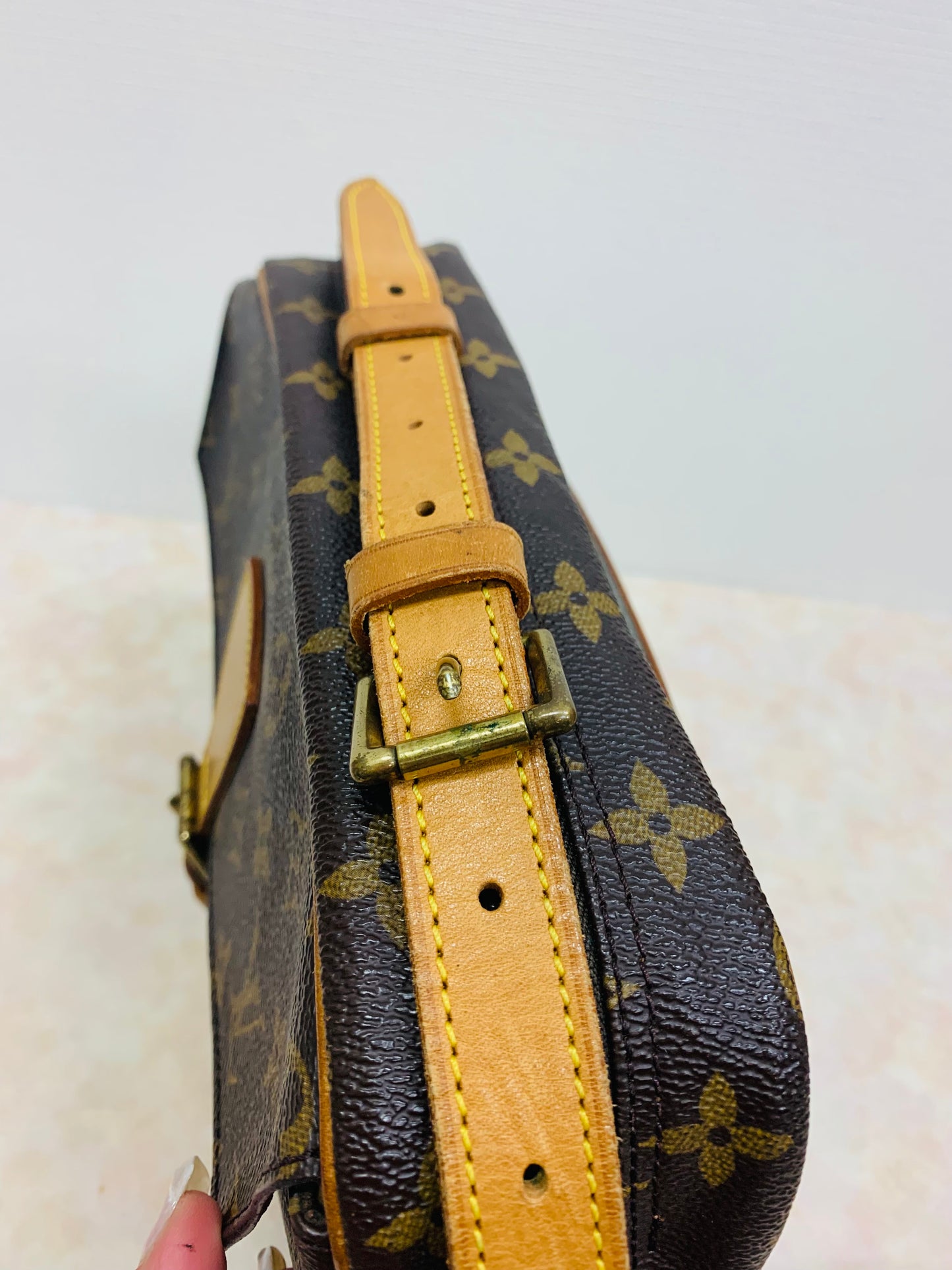 LOUIS VUITTON JEUNEFILE GM