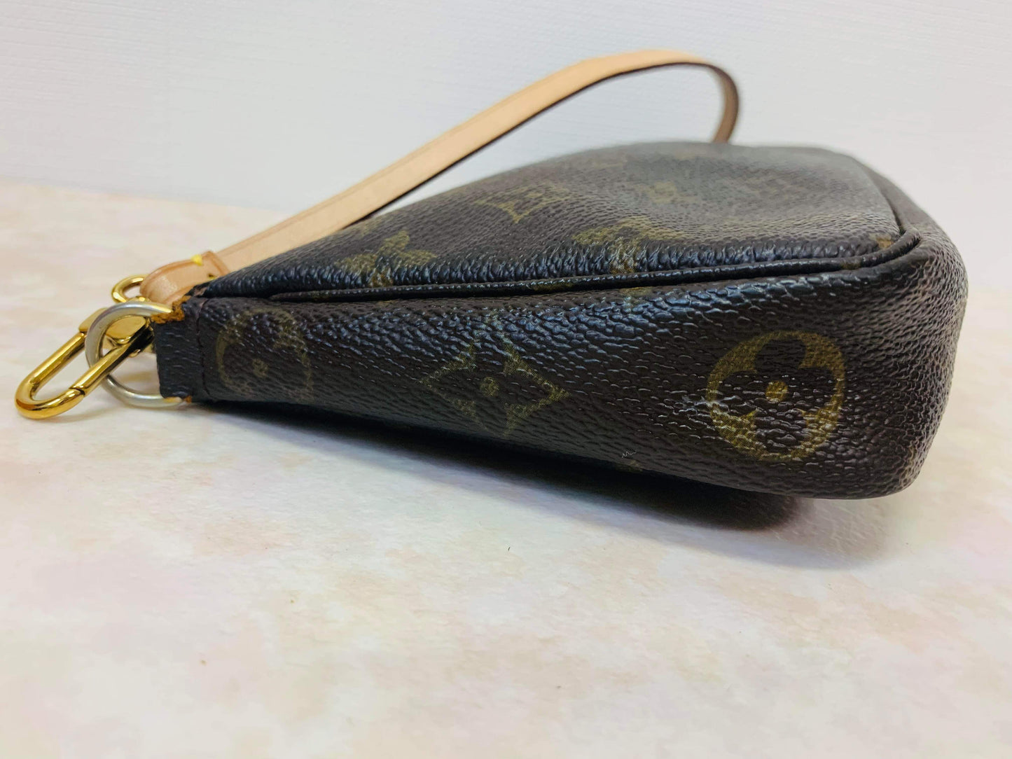 LOUIS VUITTON POCHETTE ACCESSORIES