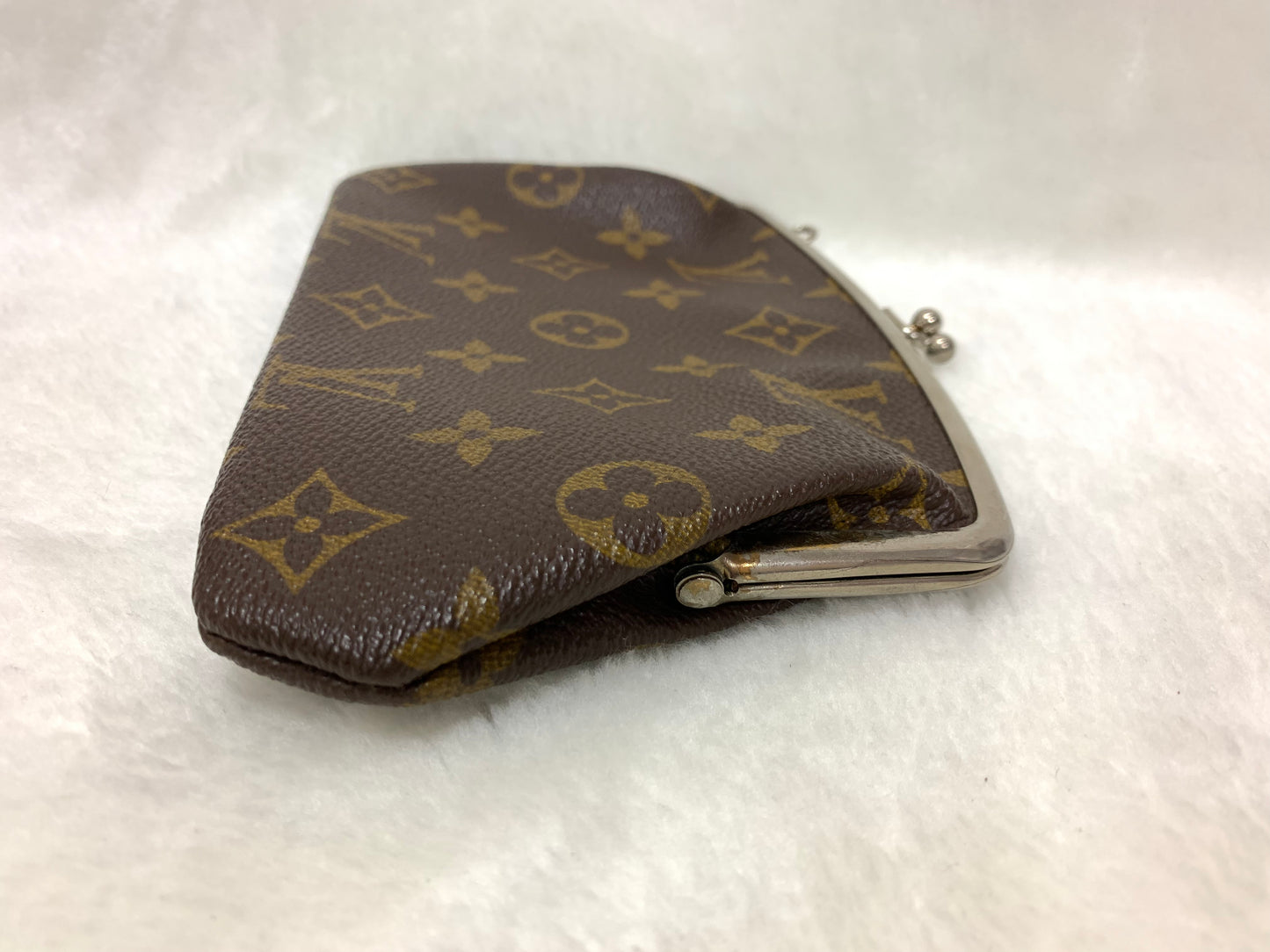 LOUIS VUITTON  Vintage Kisslock Pouch