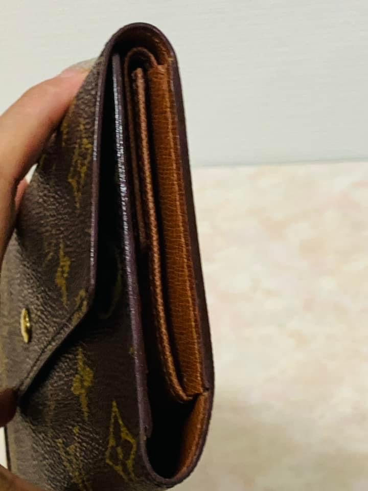 LOUIS VUITTON International Wallet Monogram