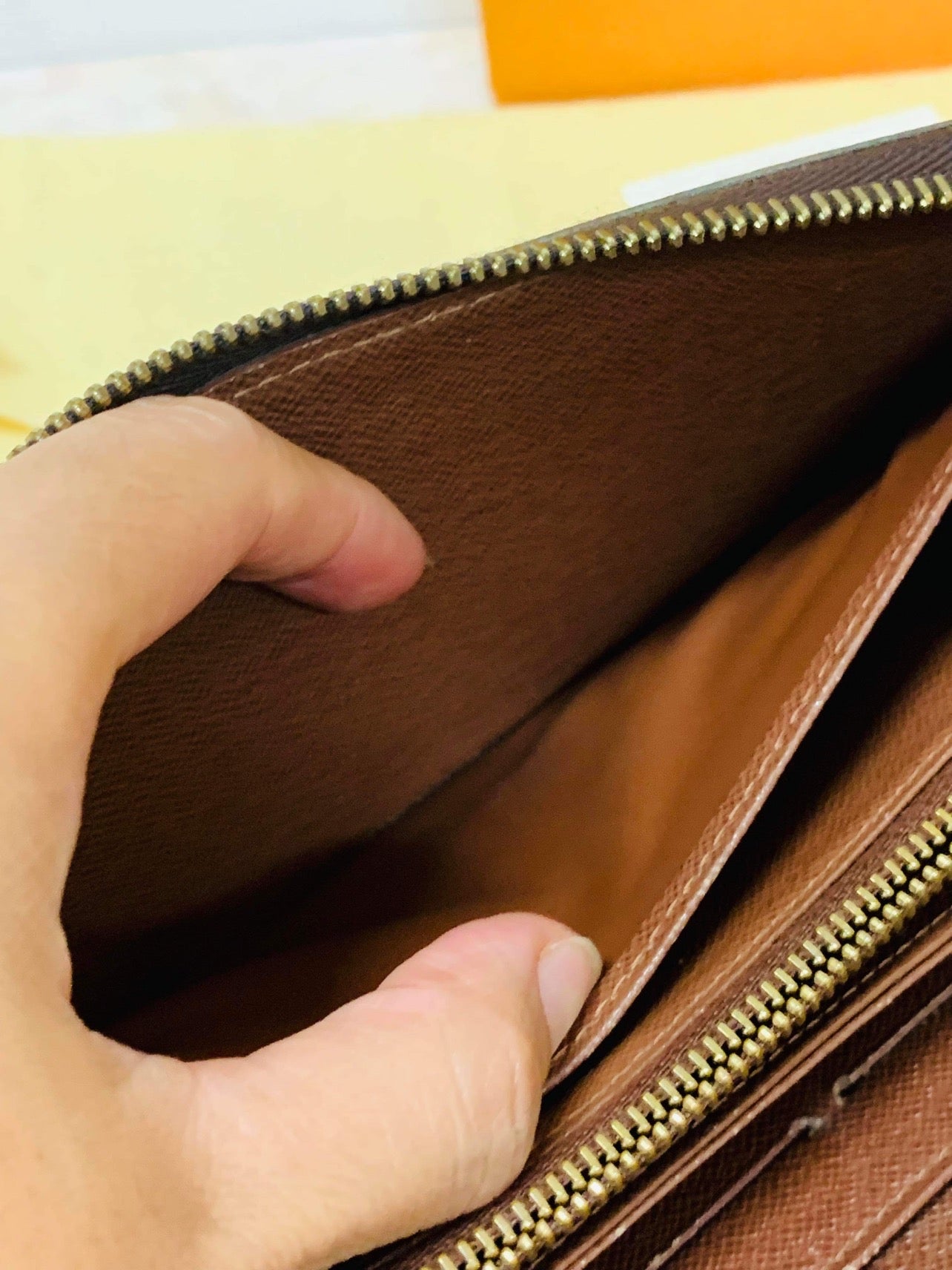 LOUIS VUITTON Zippy Wallet Monogram