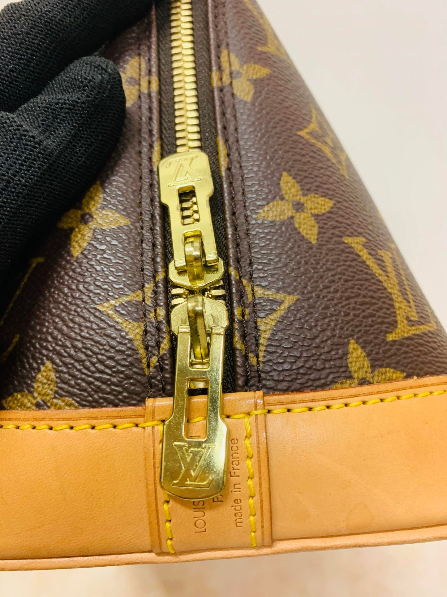 LOUIS VUITTON ALMA PM