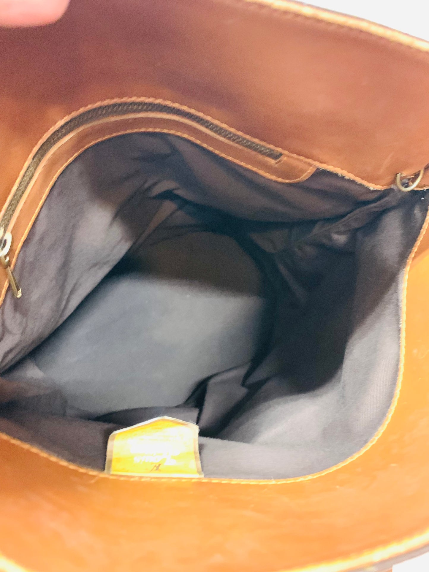 LOUIS VUITTON Bucket GM French Company