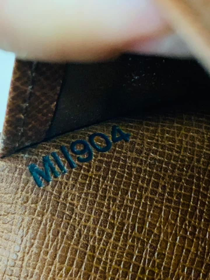 LOUIS VUITTON International Wallet Monogram