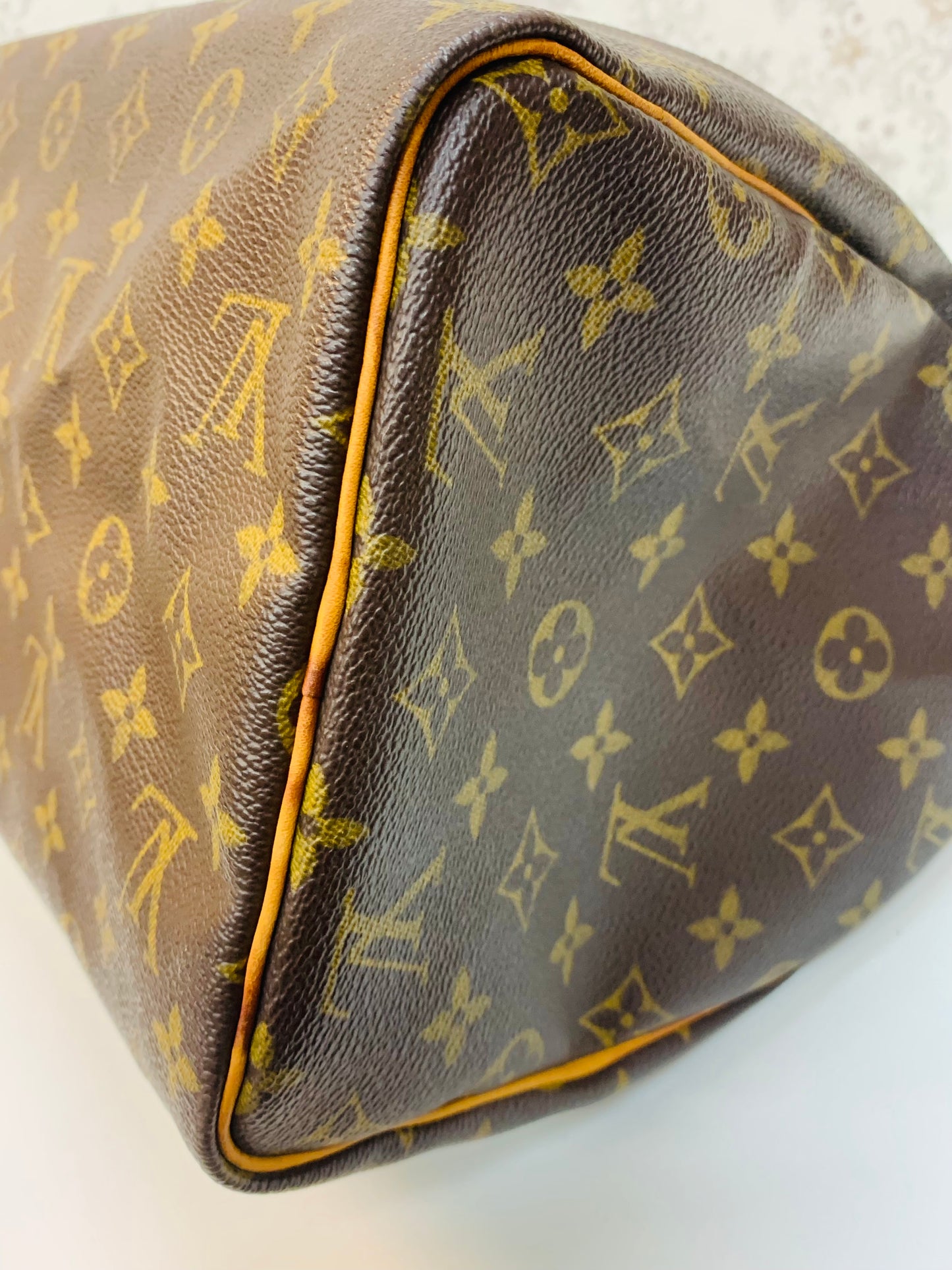 Louis Vuitton Speedy 30