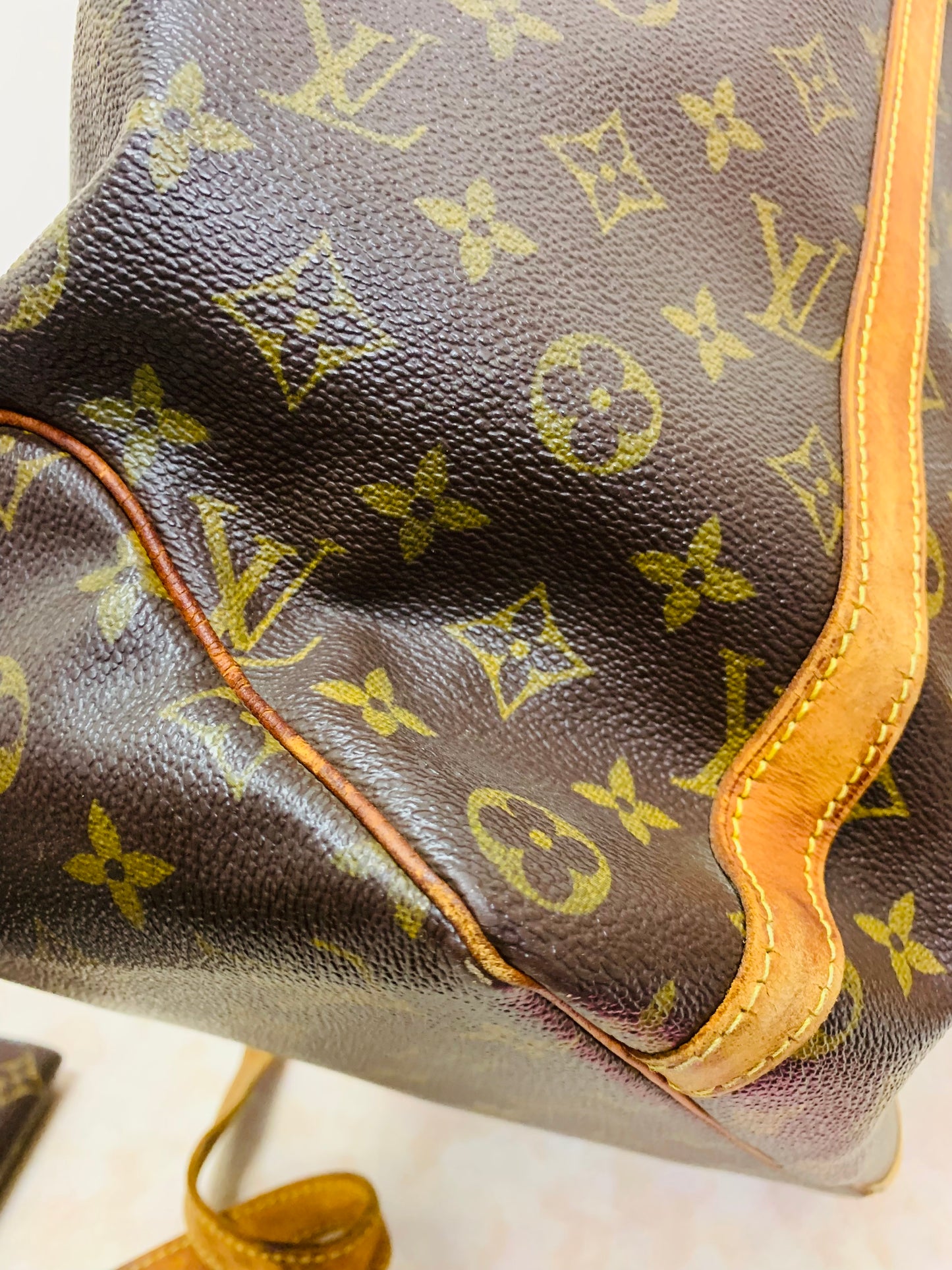 LOUIS VUITTON Sac Shopping Tote Bag