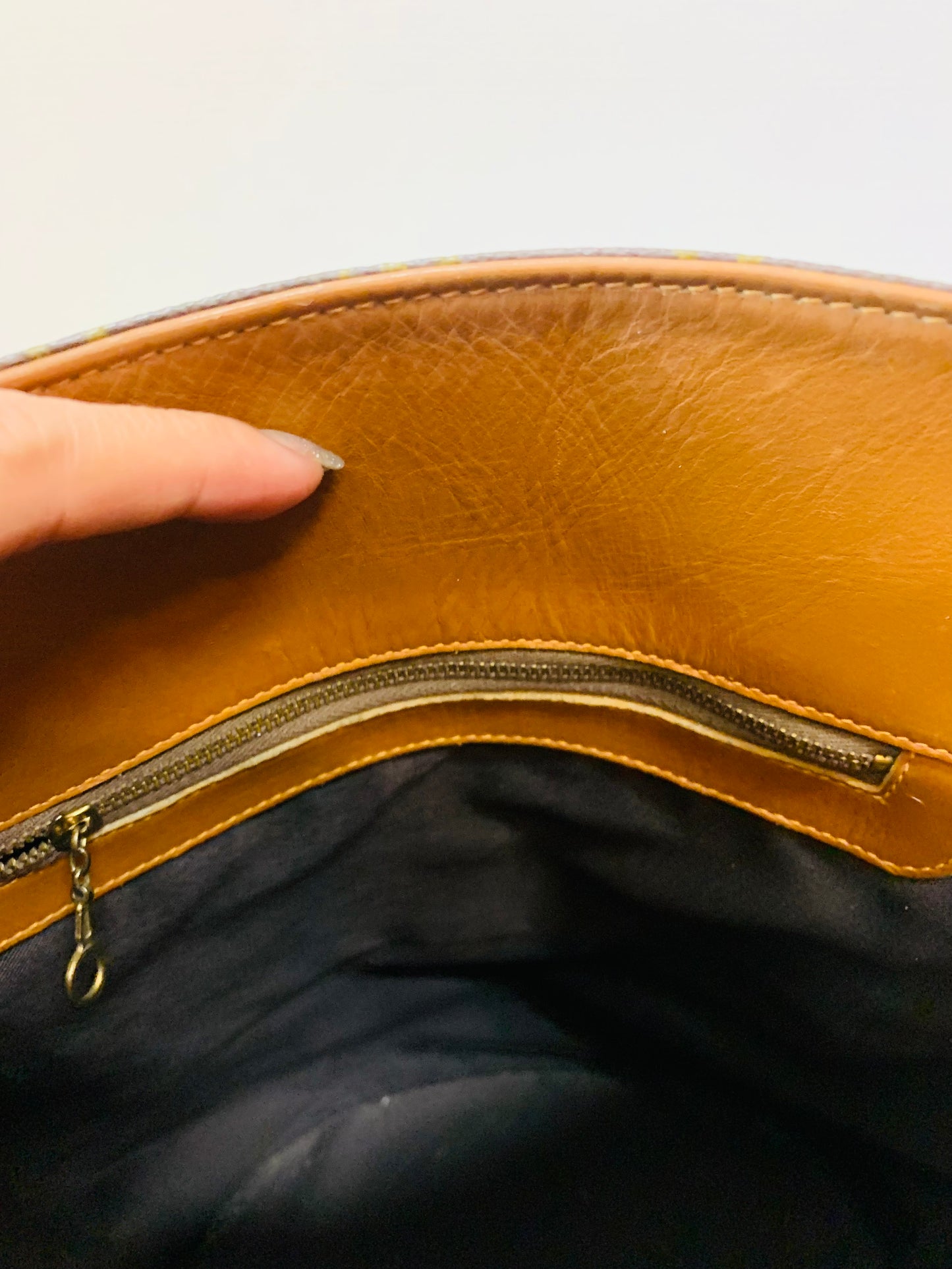 LOUIS VUITTON Bucket GM French Company