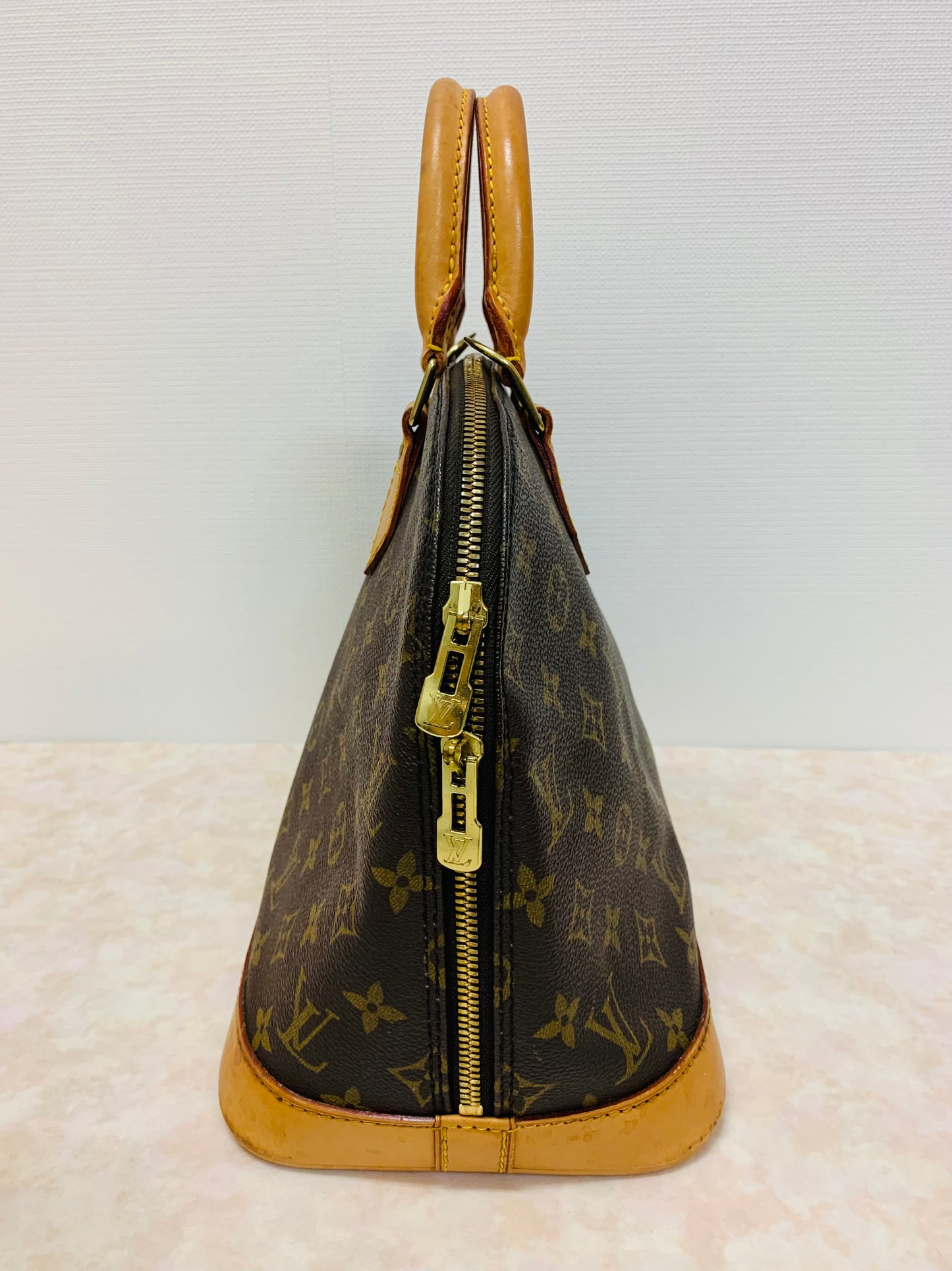 LOUIS VUITTON ALMA PM