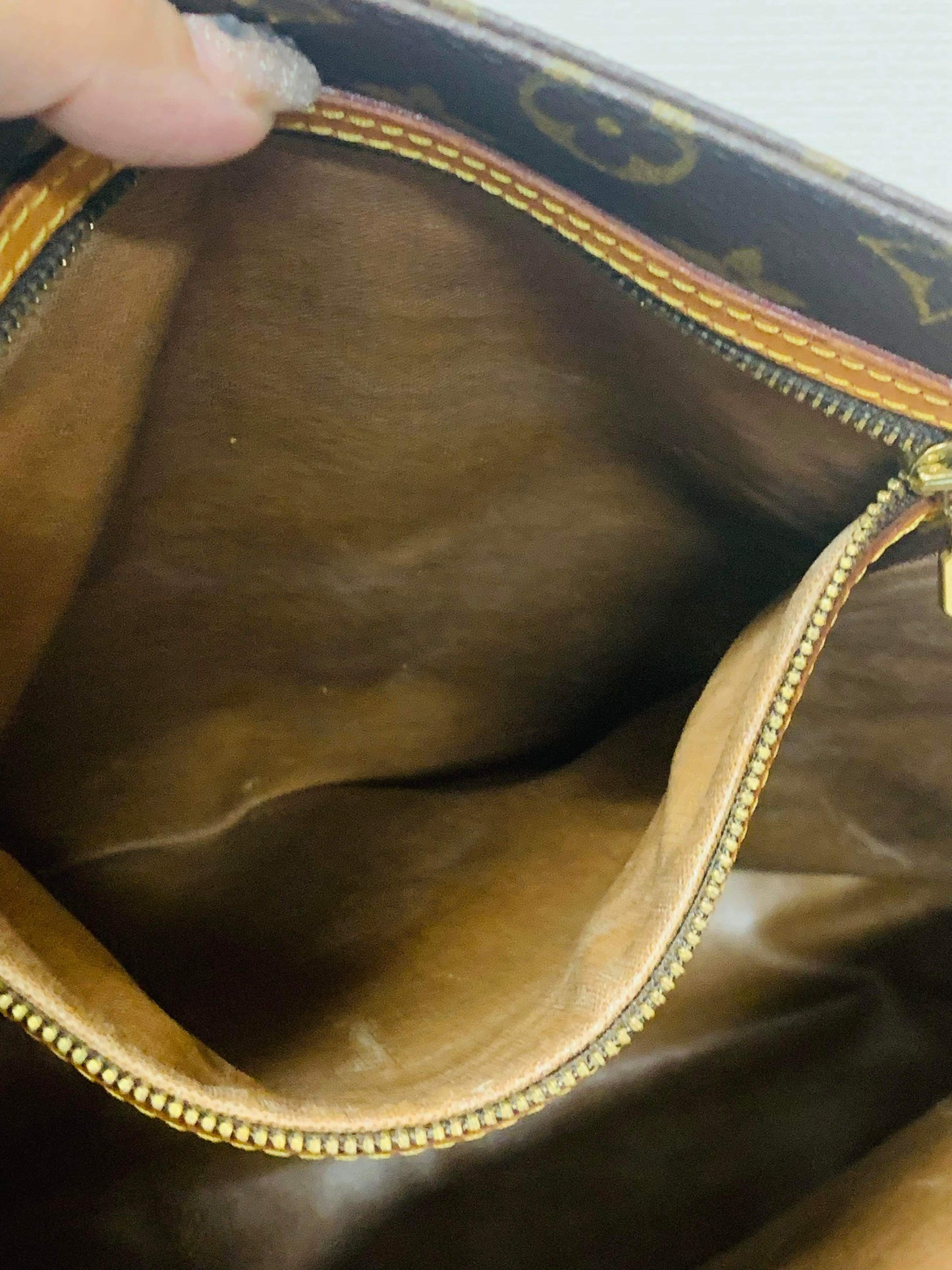 LOUIS VUITTON SAC SHOPPING TOTE BAG WITH POUCH