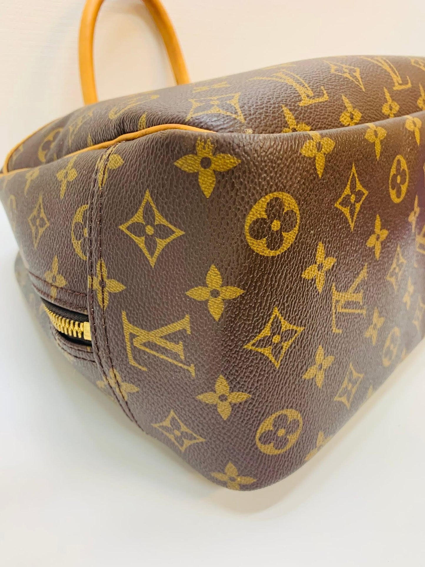 LOUIS VUITTON Deauville Monogram