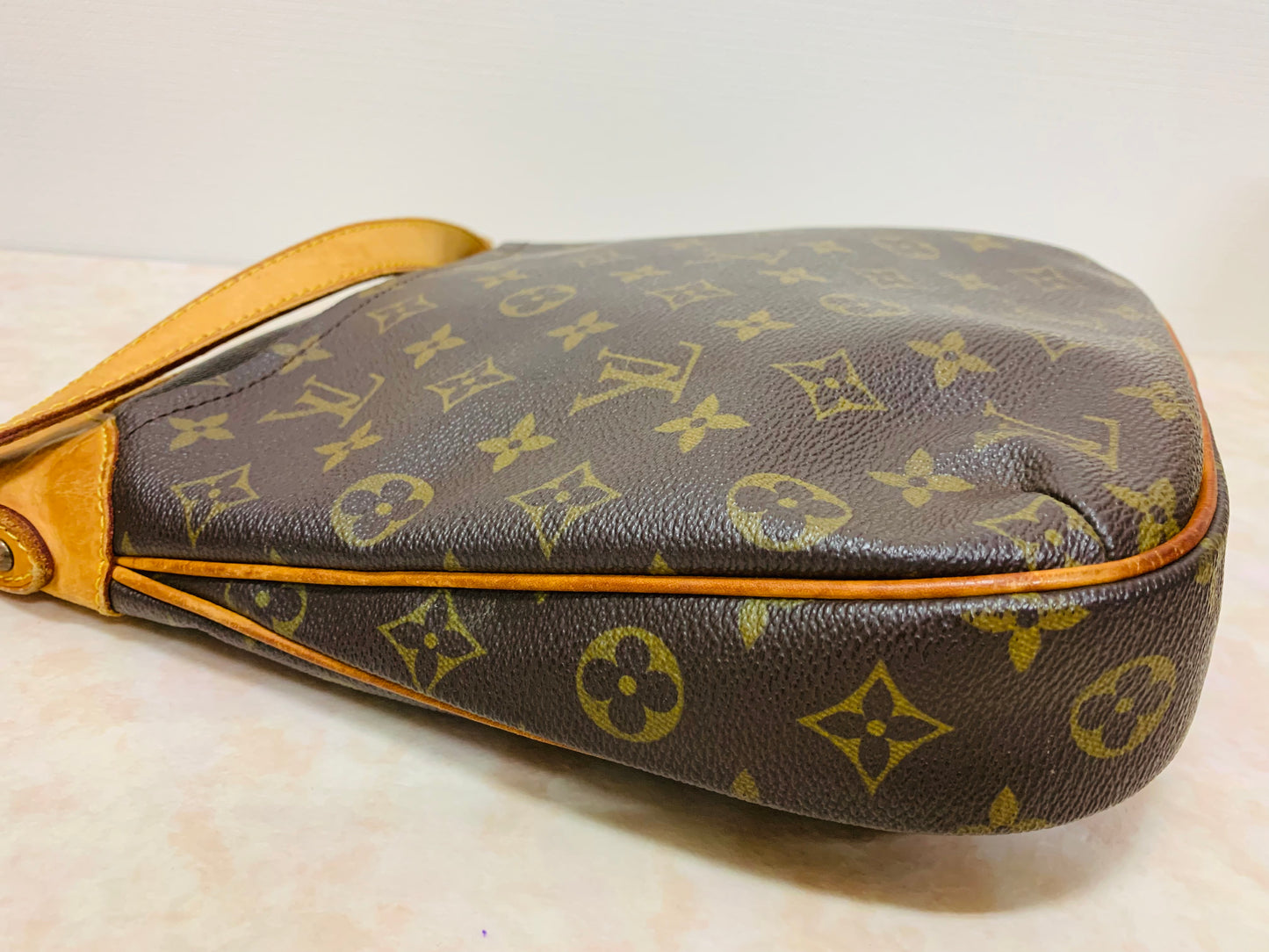 LOUIS VUITTON ODEON PM
