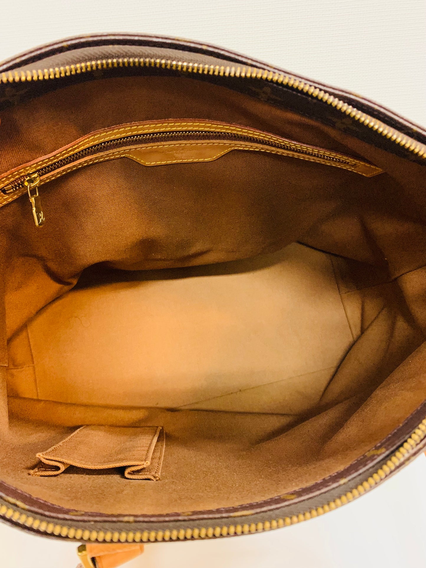 LOUIS VUITTON CABAS MEZZO TOTE BAG