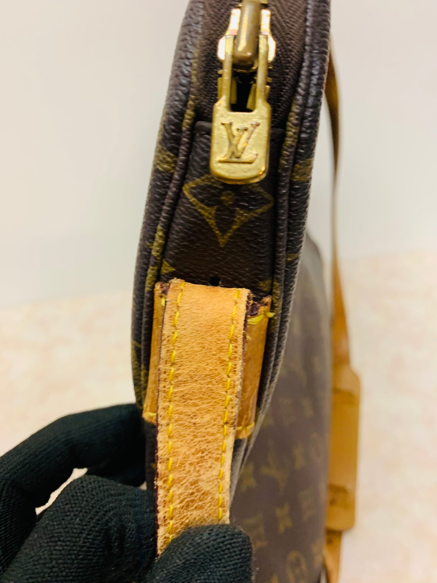 LOUIS VUITTON SAC BALLAD