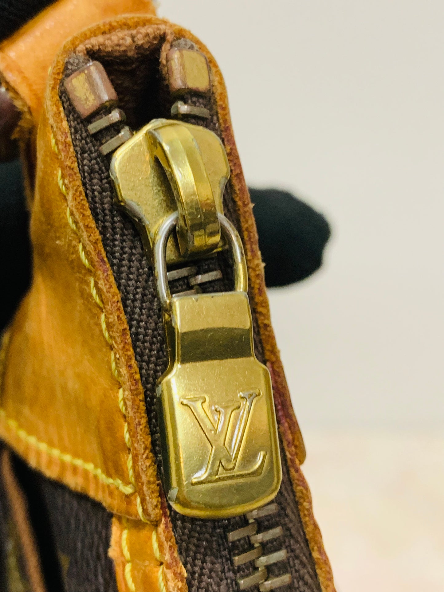 LOUIS VUITTON ODEON PM