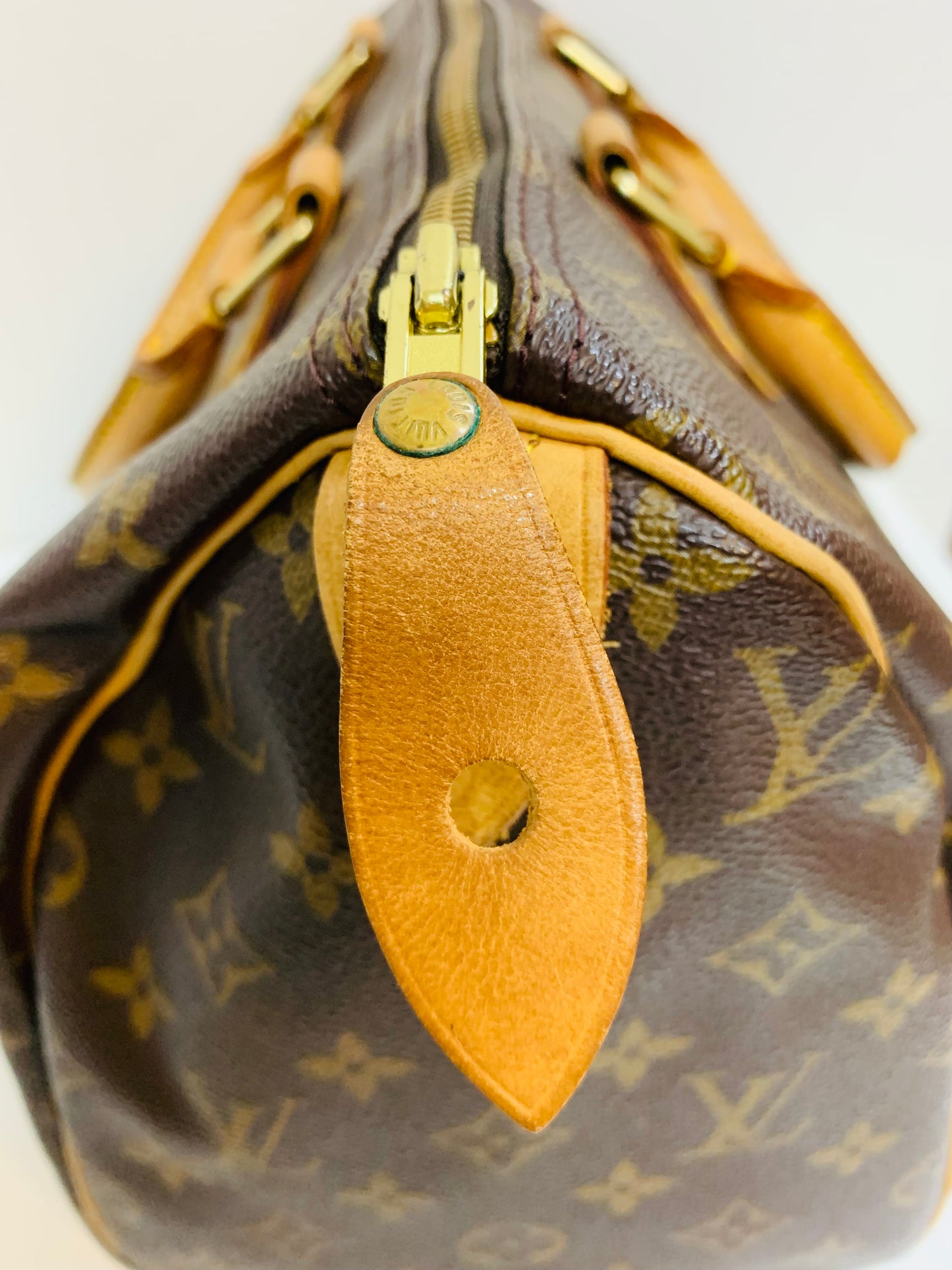 USED LOUIS VUITTON SPEEDY 30