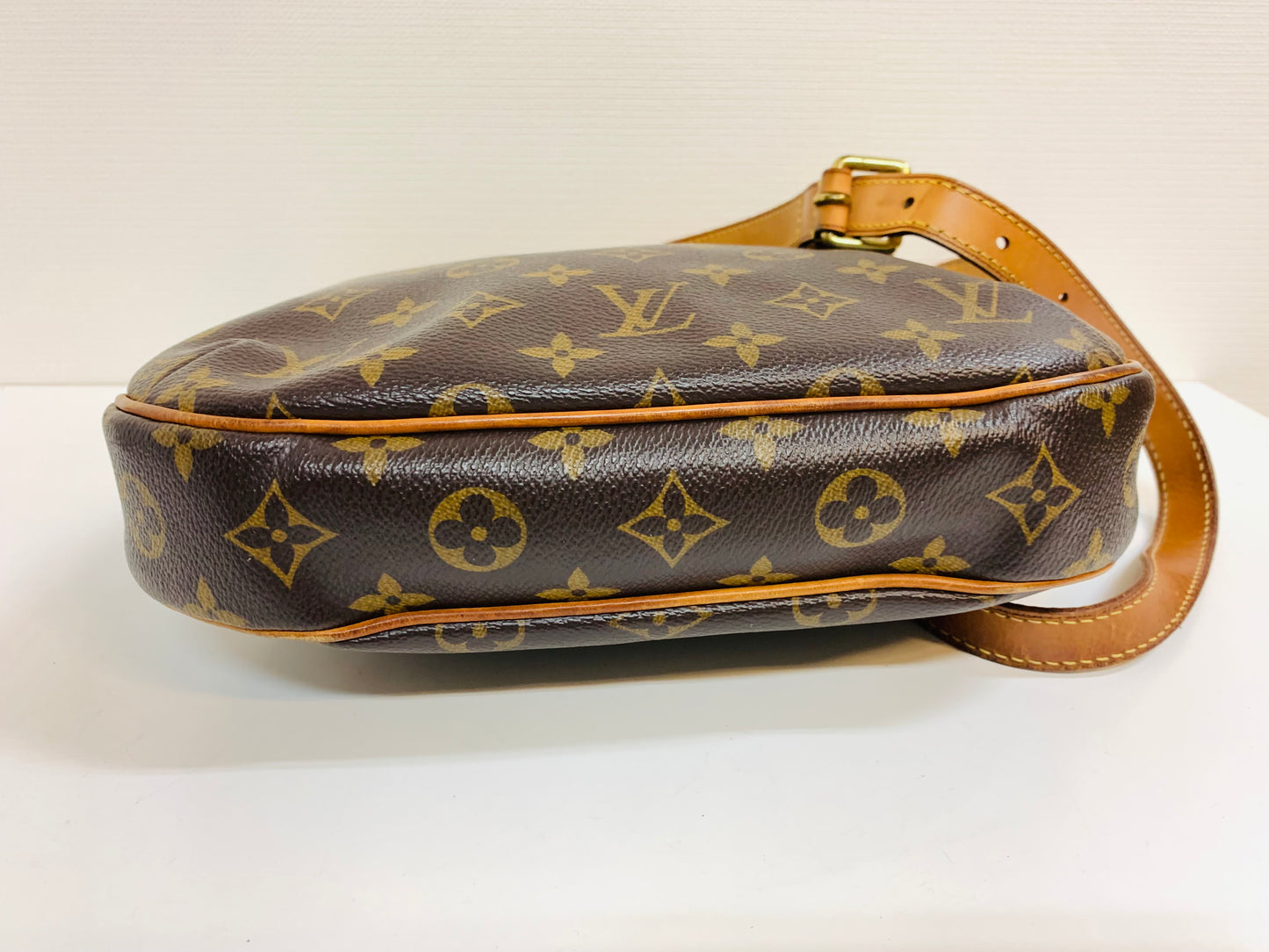 LOUIS VUITTON ODEON PM