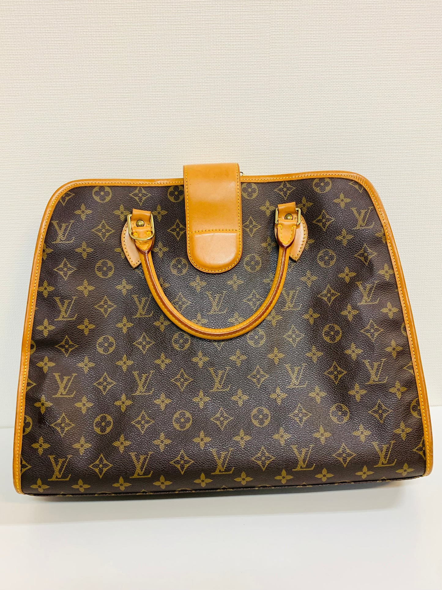 LOUIS VUITTON RIVOLI