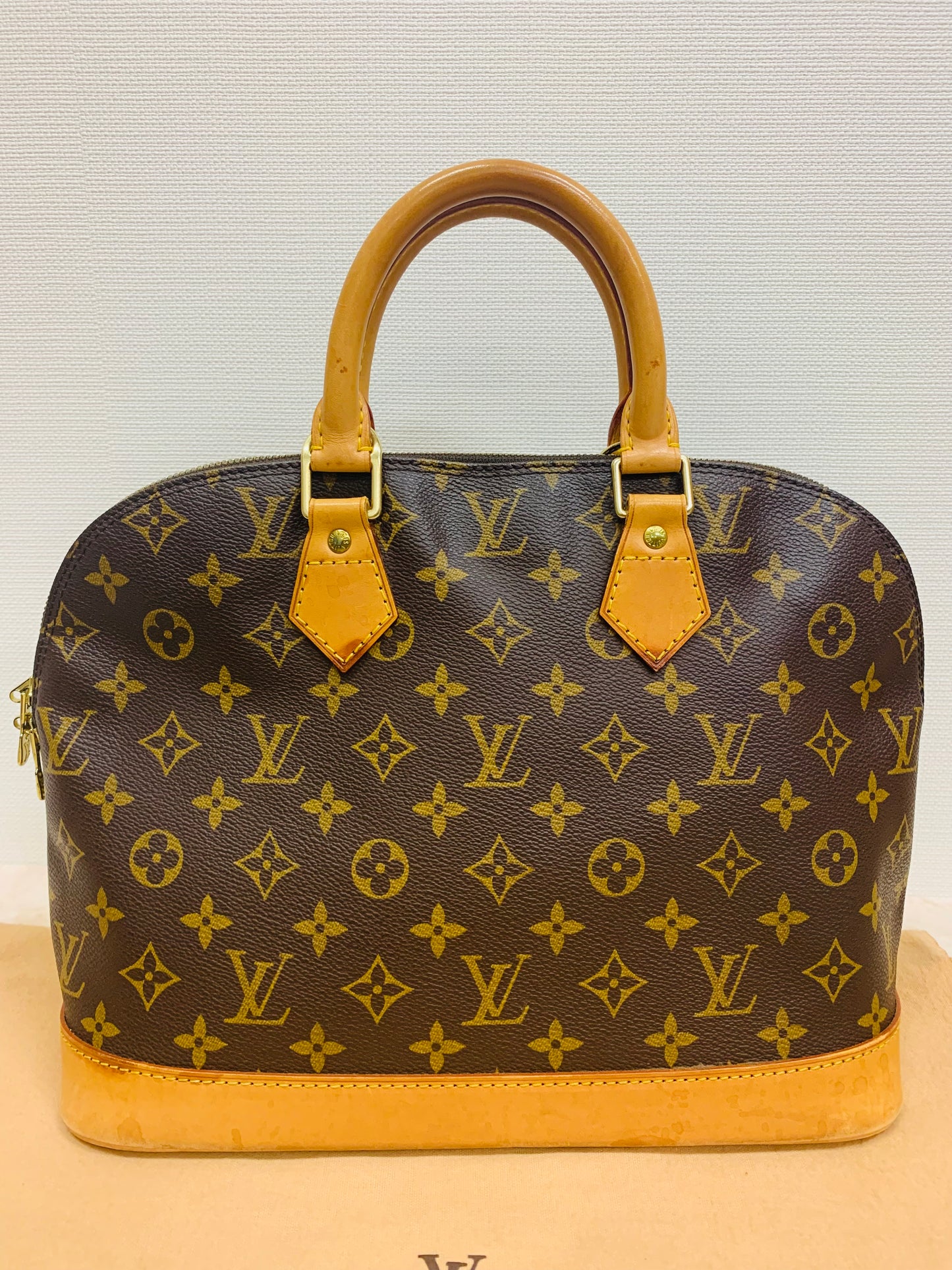 LOUIS VUITTON ALMA PM