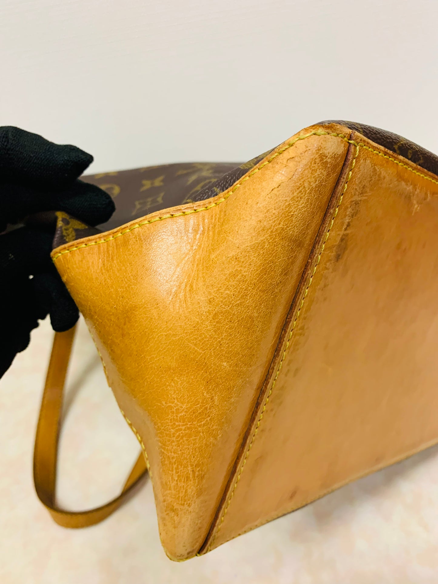 LOUIS VUITTON Cabas Mezzo Tote Bag