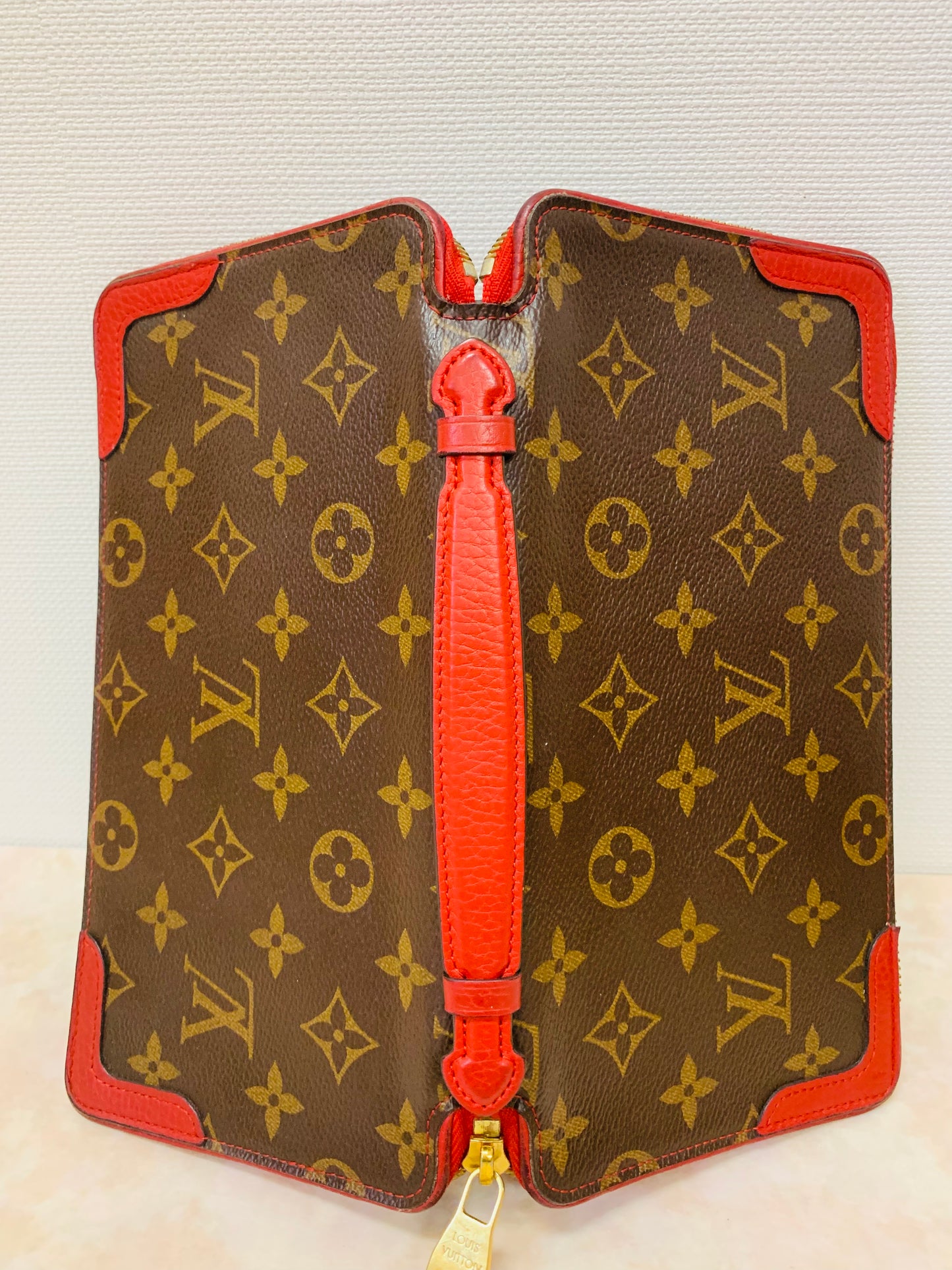 LOUIS VUITTON Retiro Wallet Organizer