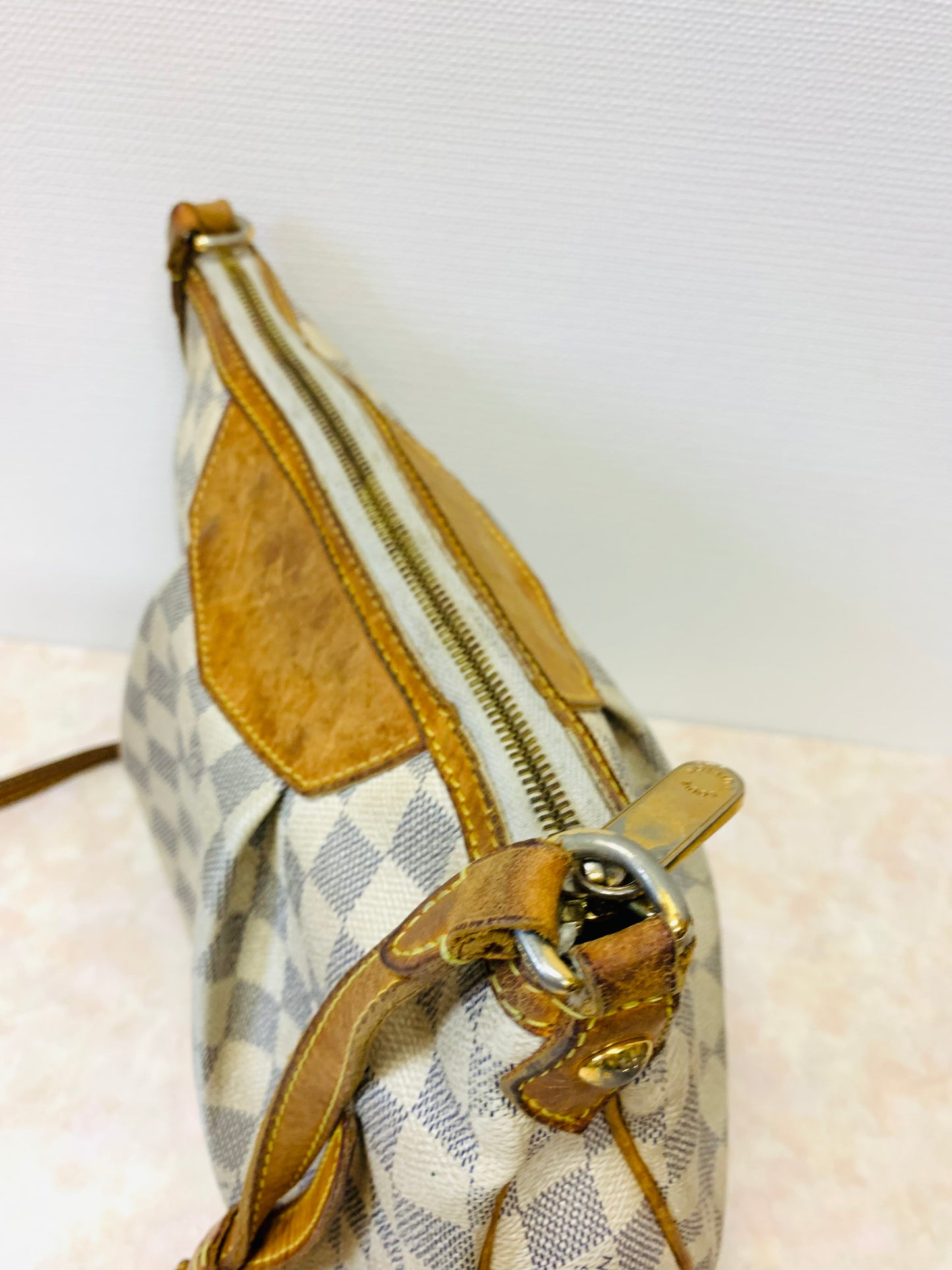 LOUIS VUITTON Siracusa PM Damier Azur