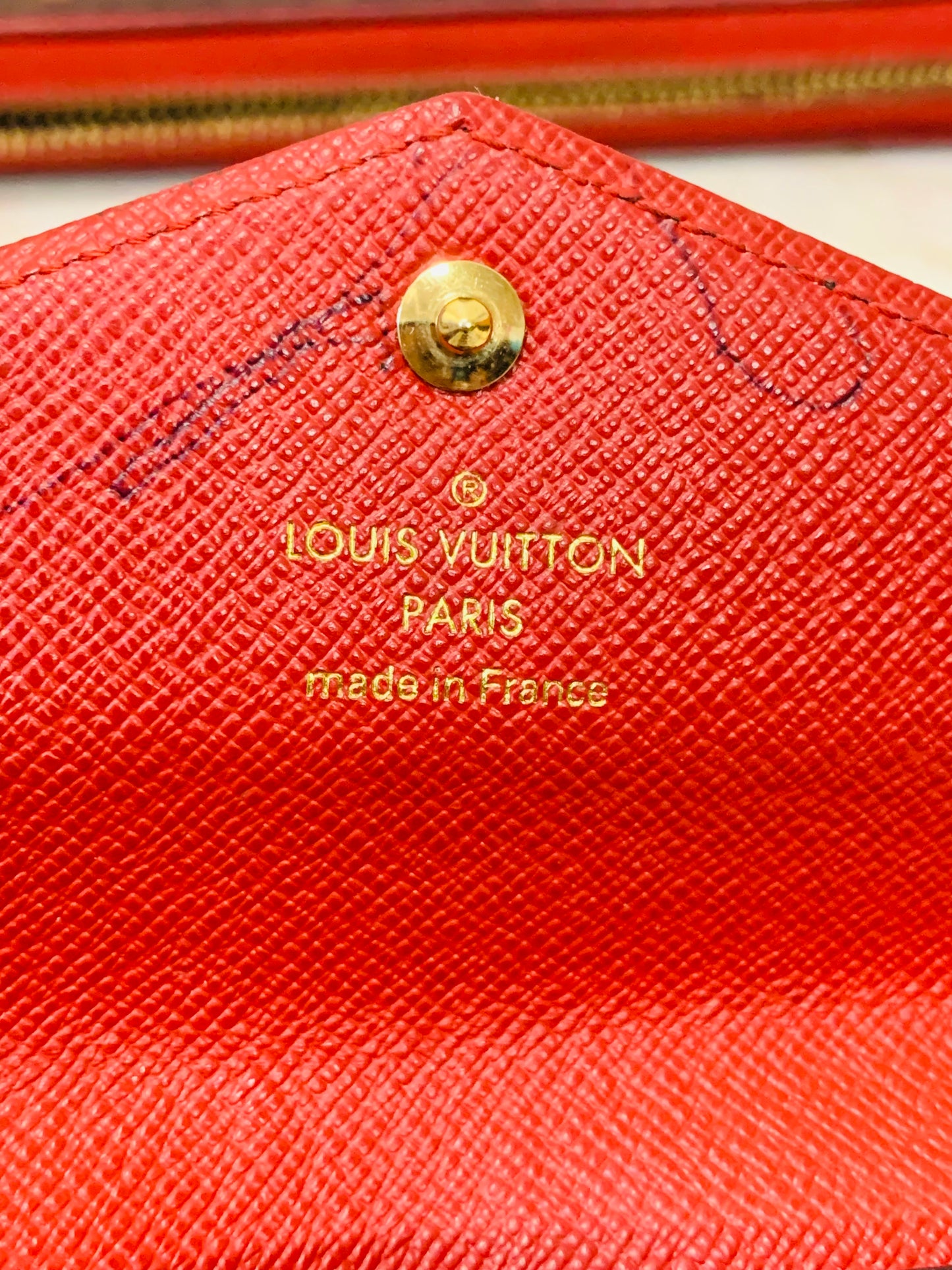LOUIS VUITTON Retiro Wallet Organizer