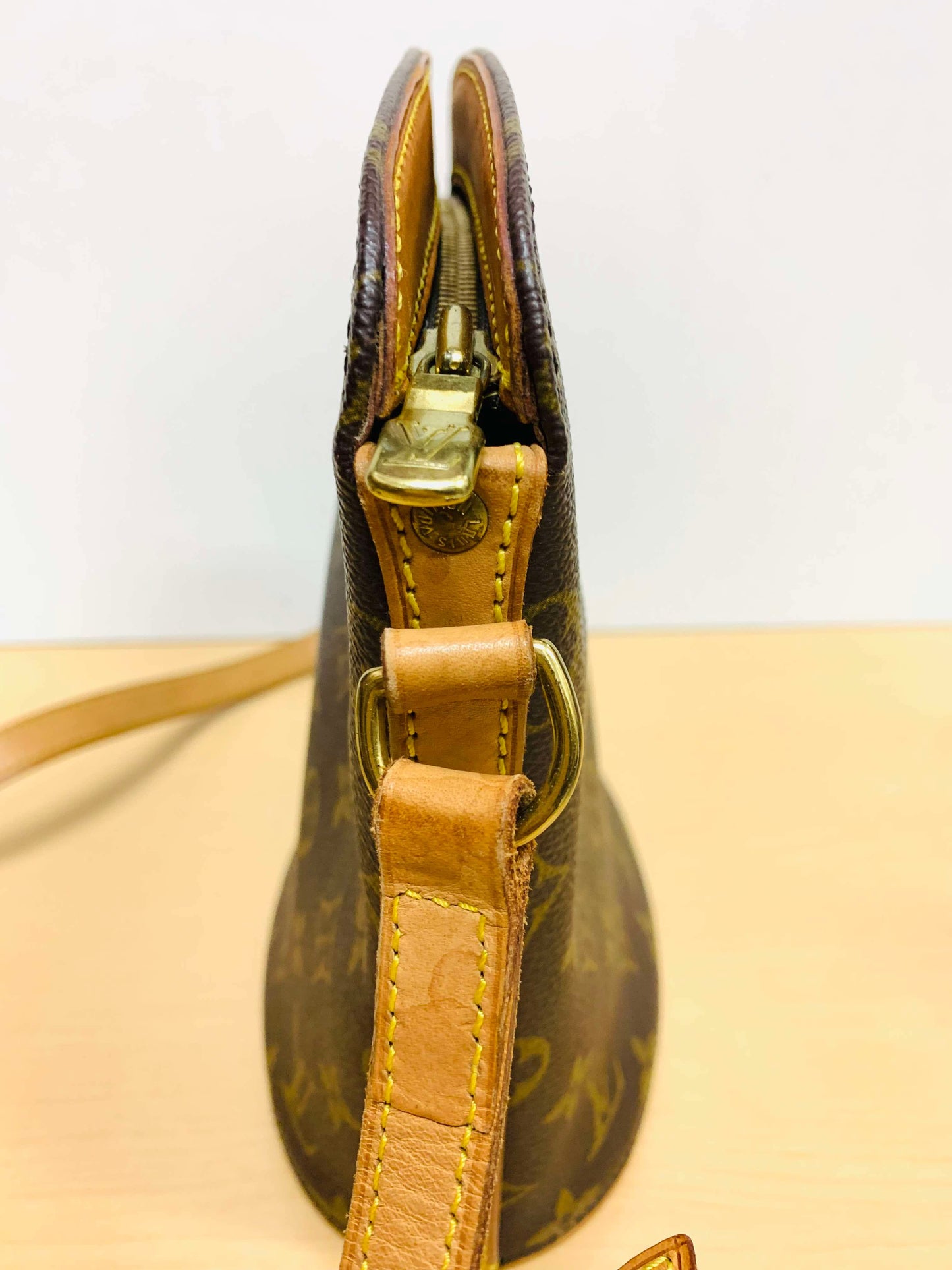 LOUIS VUITTON Drouot Monogram Crossbody bag(used)