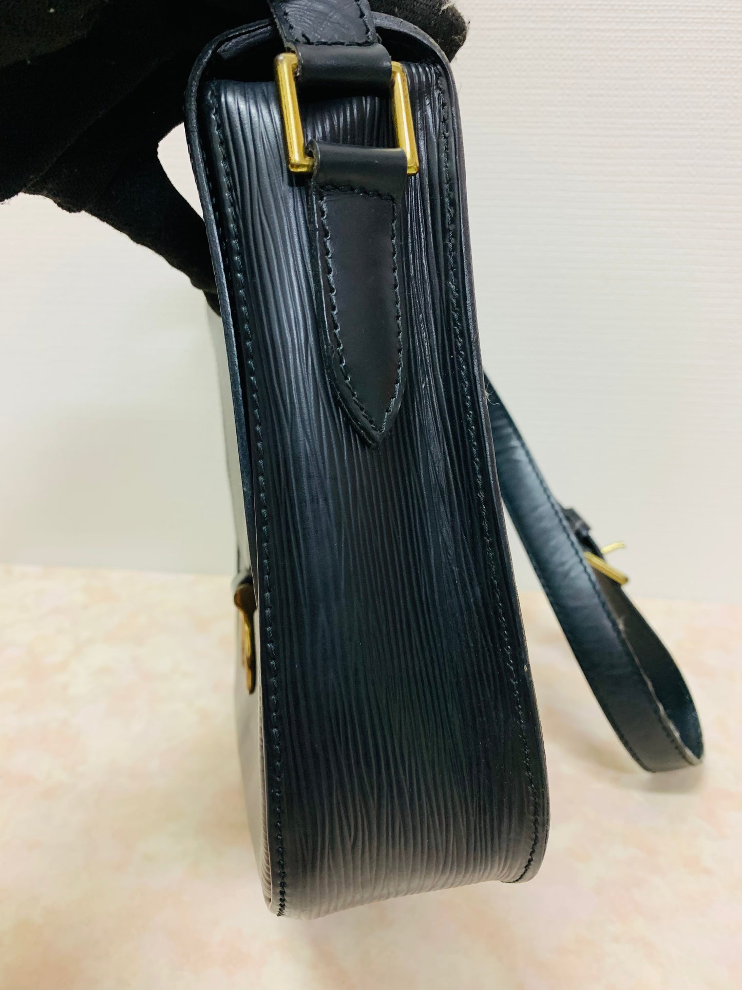 LOUIS VUITTON ntage Epi Saint Cloud GM Noir