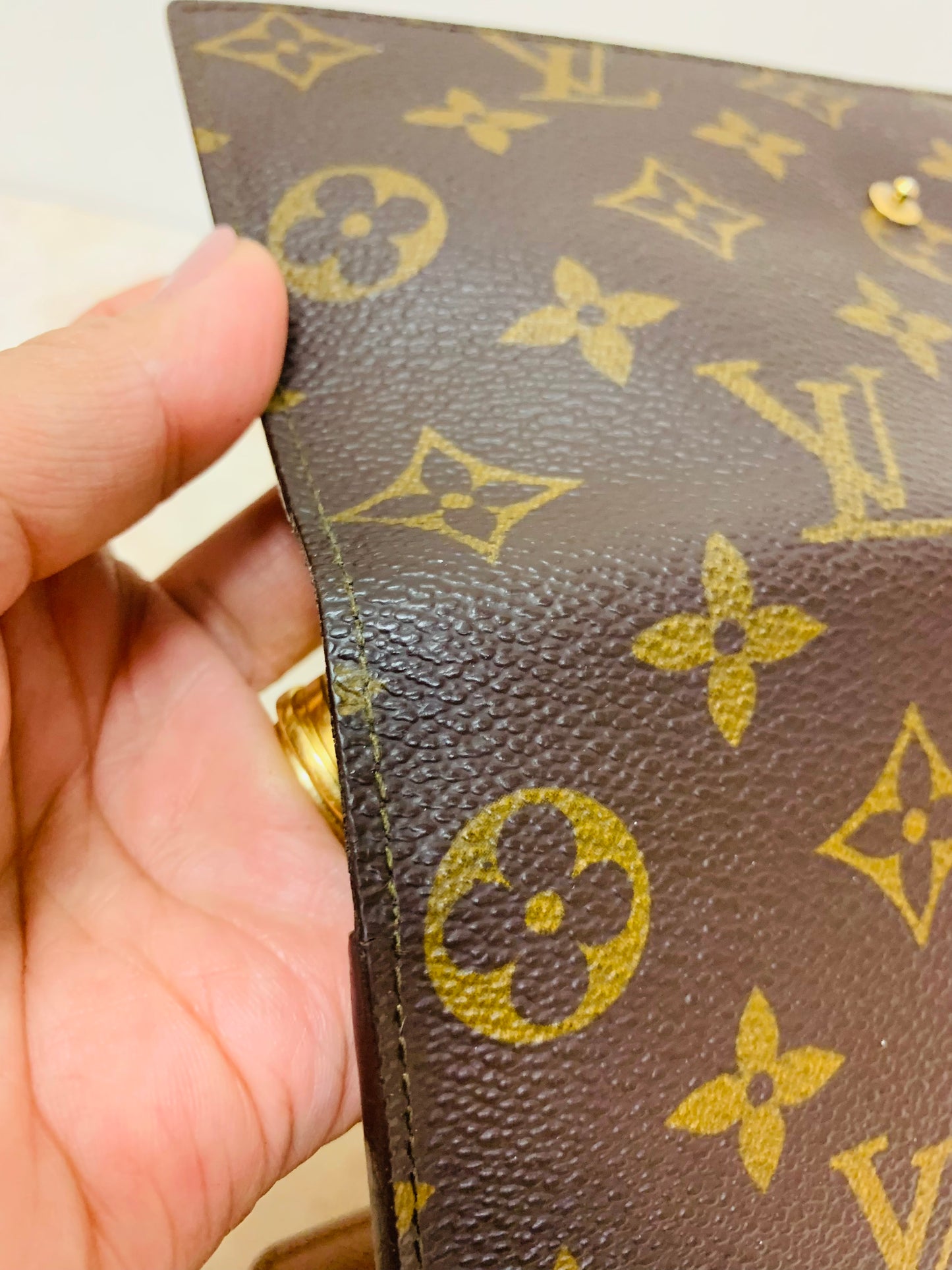 LOUIS VUITTON  International wallet Monogram