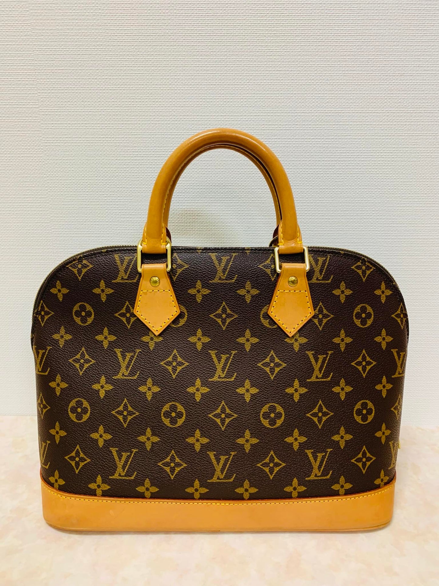 LOUIS VUITTON ALMA PM