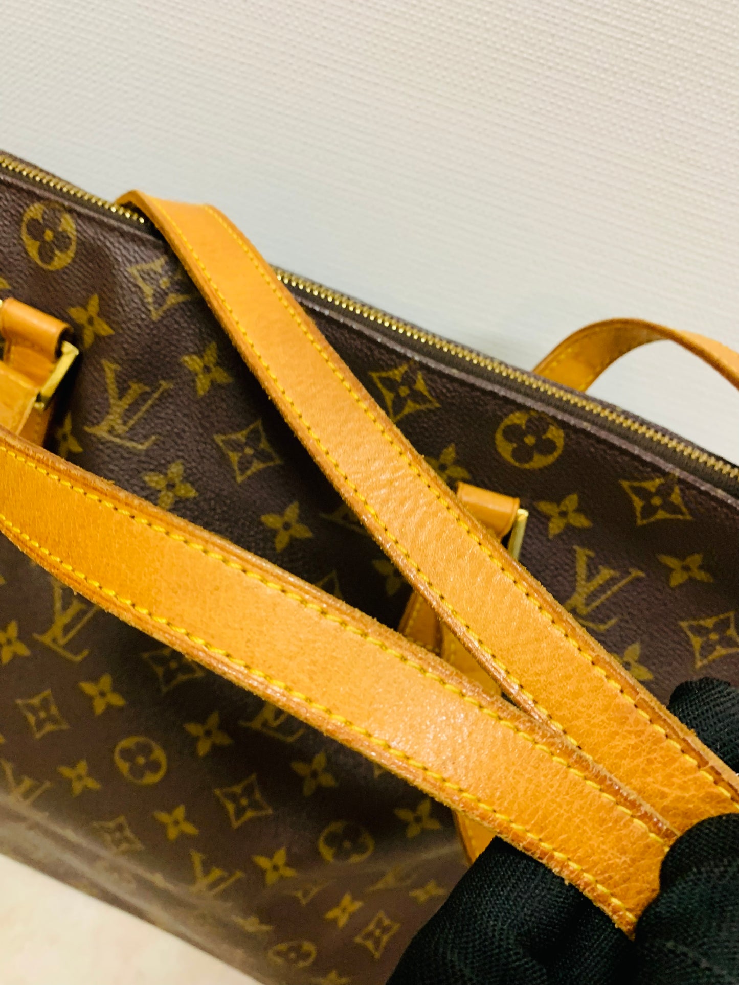 LOUIS VUITTON Cabas Mezzo Tote Bag
