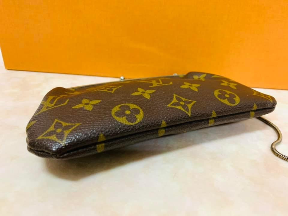 LOUIS VUITTON Vintage Kisslock Pouch