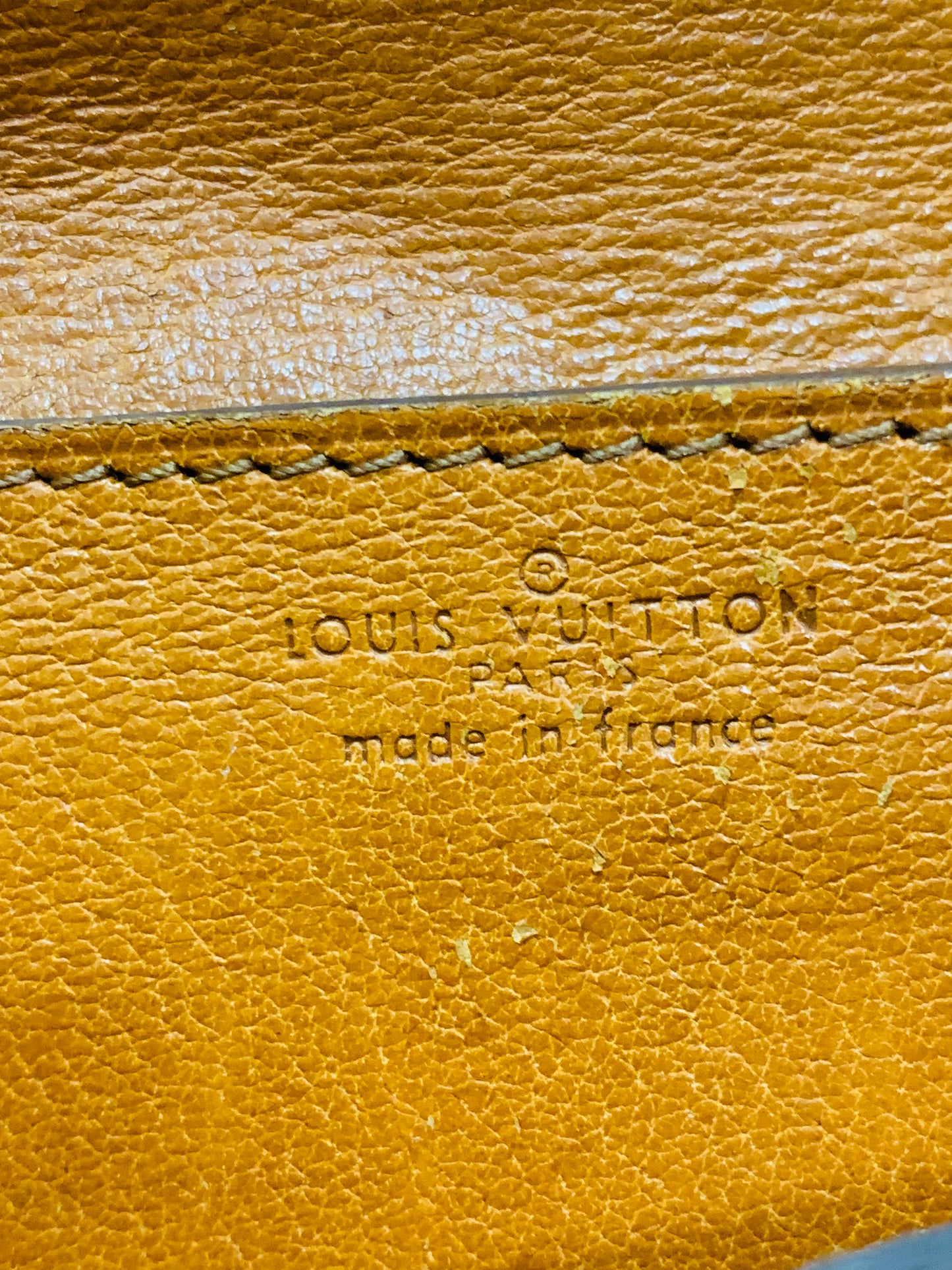 LOUIS VUITTON DOUBLE RABAT