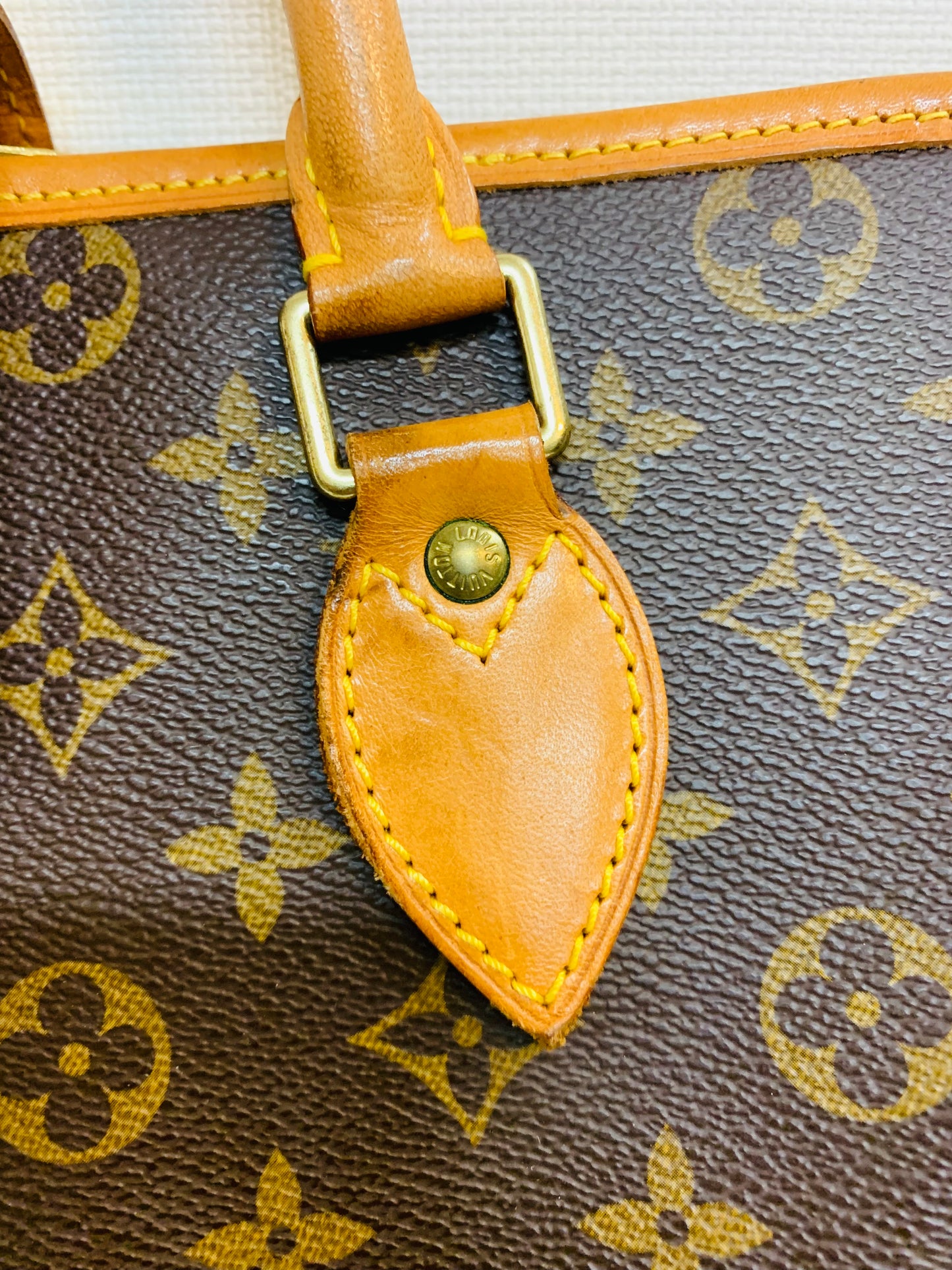 LOUIS VUITTON RIVOLI