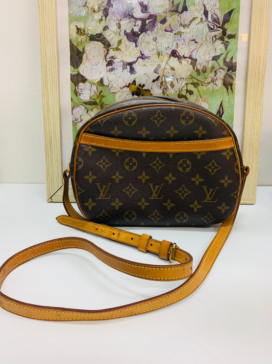 Louis Vuitton Blois Monogram